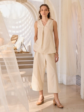 Weekend Chic Go To Wear Palm Island Pleated Top