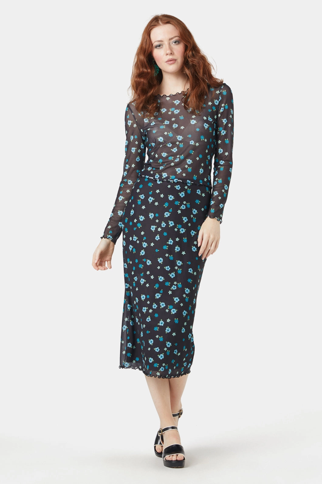 Weekend Outfit Petal Mesh Skirt