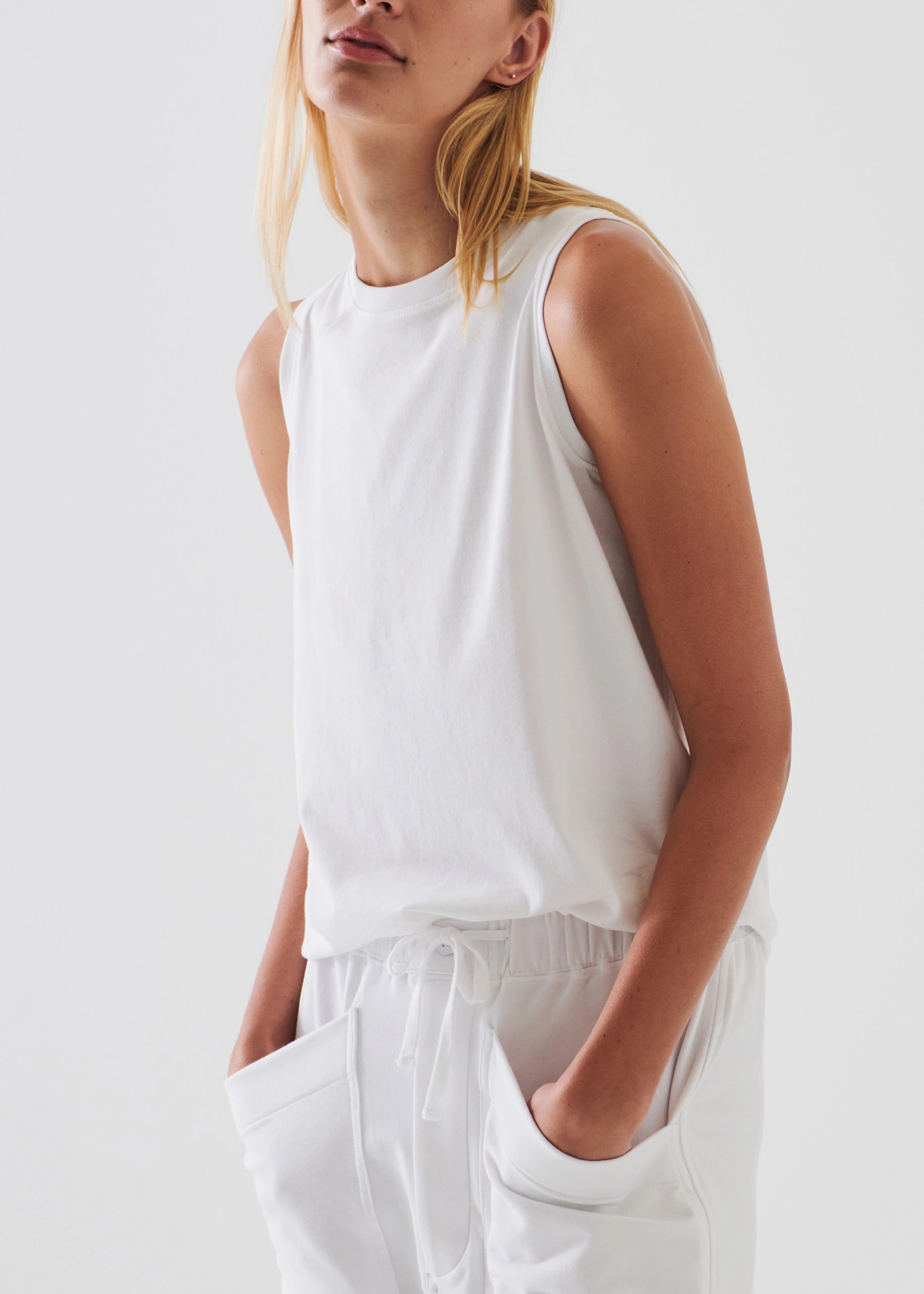 Cold Weather Gear ICONIC BOYFRIEND FIT TANK