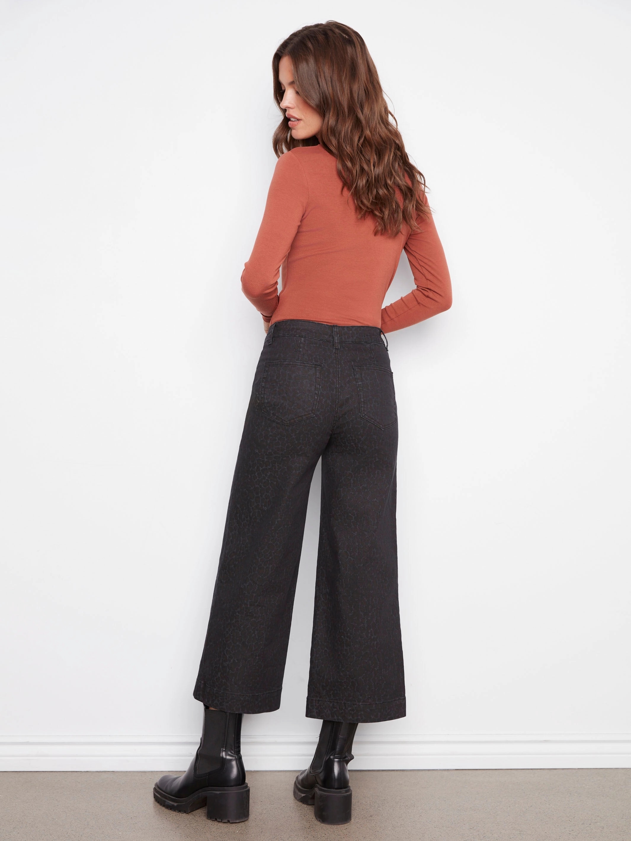 Printed Patch Pocket Flare Pants - Leopard Body Friendly Textured Family Style Autumn Days