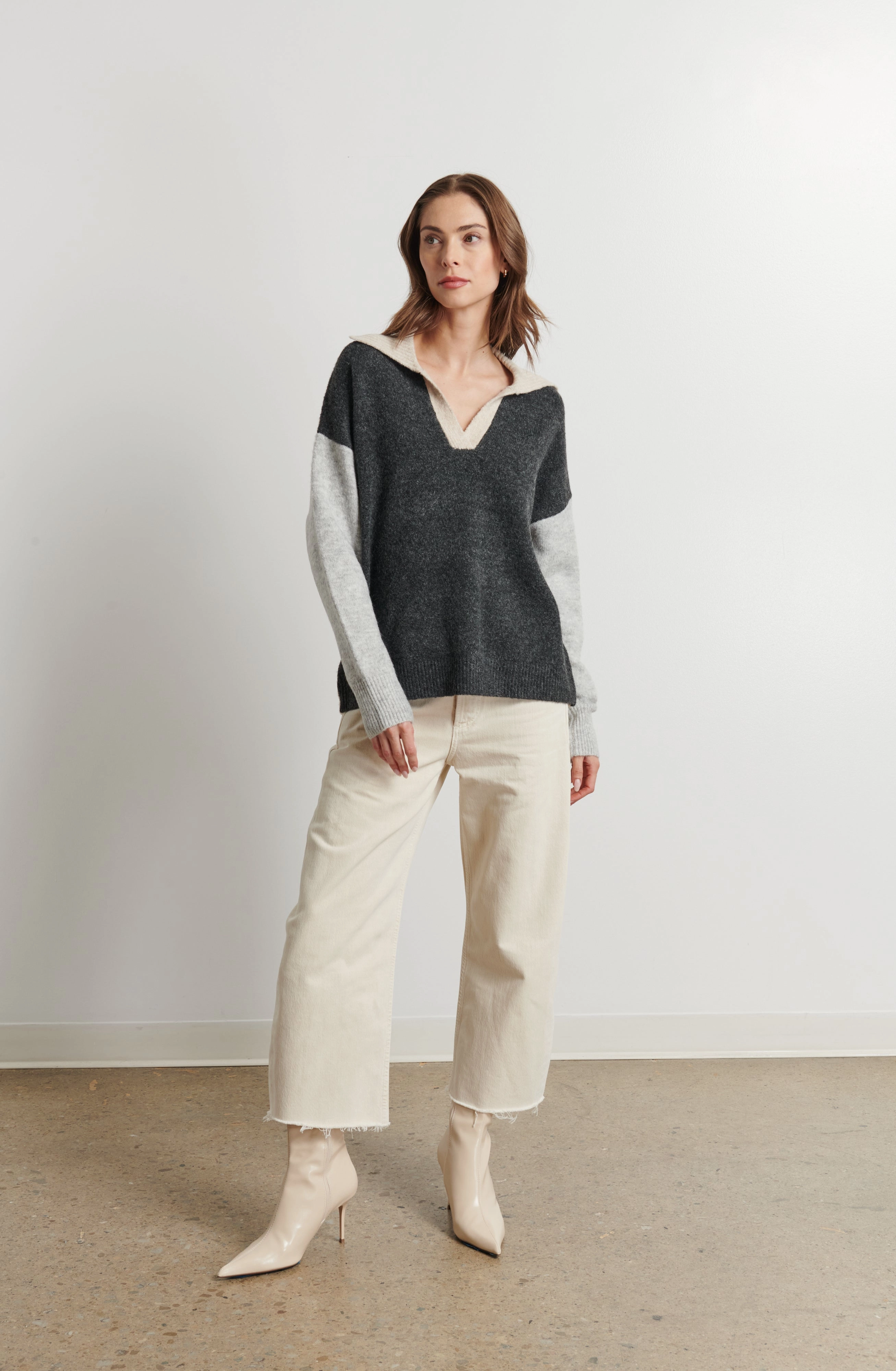 RAELYN COLOUR BLOCK JOHNNY COLLAR SWEATER StretchPaneling MoistureWicking Fabric