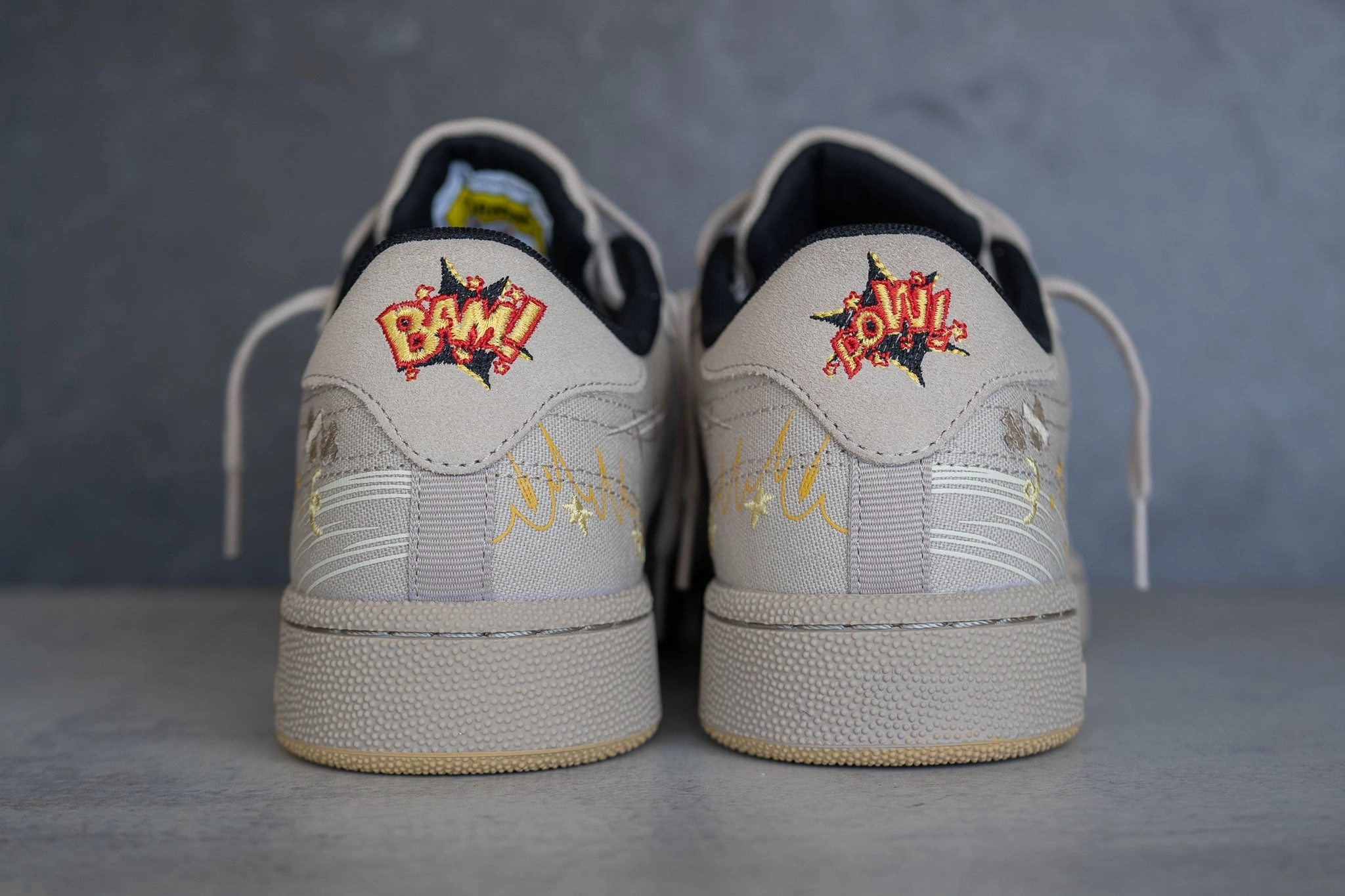 Stretchable Collar Design Long Comfort Reebok Looney Tunes Club C 85