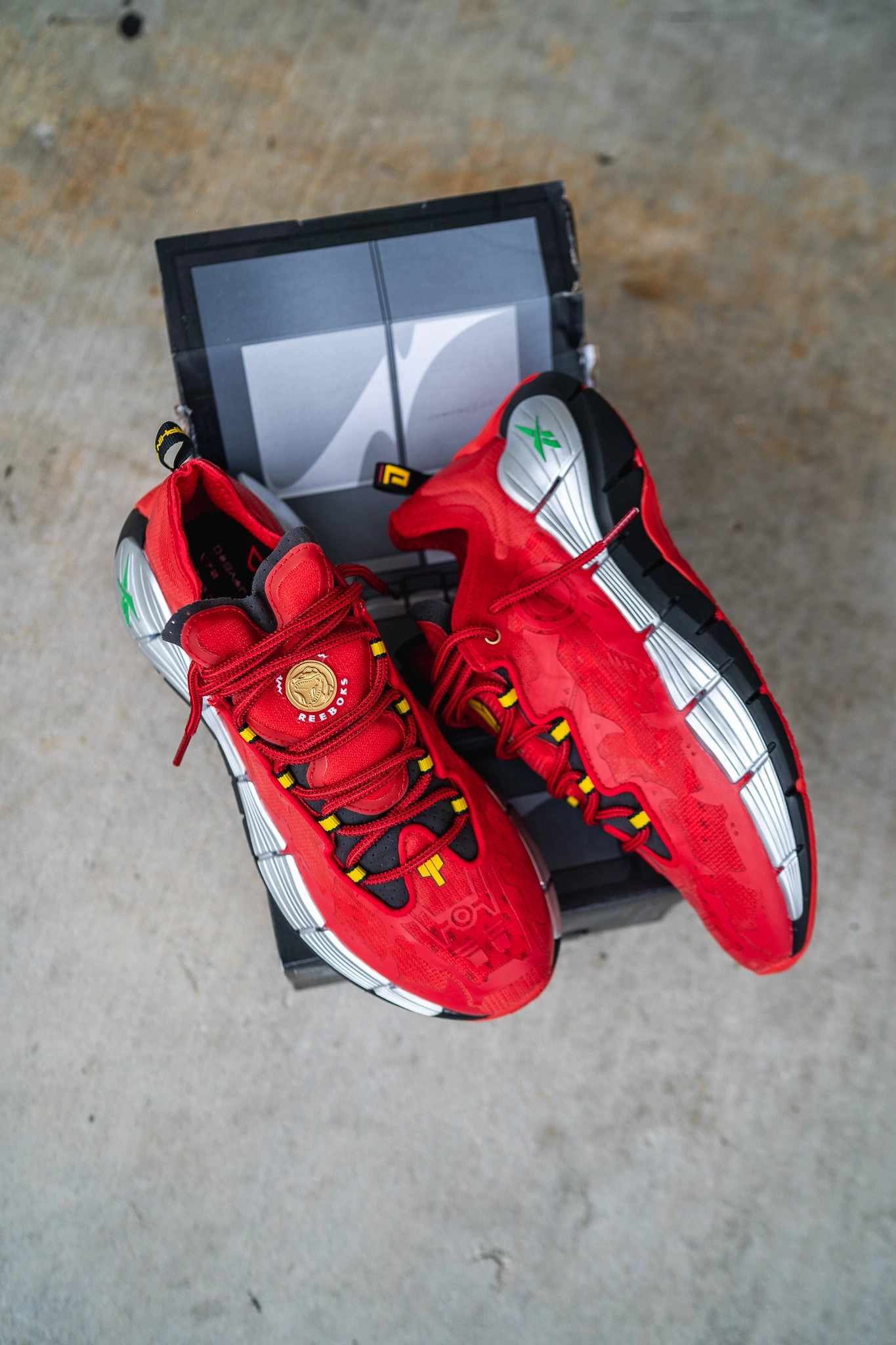 Reebok Power Rangers Zig Kinetica II (Vector Red) Anti Slip Laces