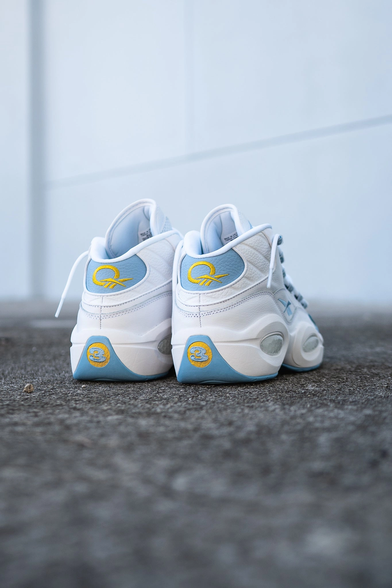 Smart stability Urban Fit Reebok Question Mid Men's Basketball Shoes (Nuggets)