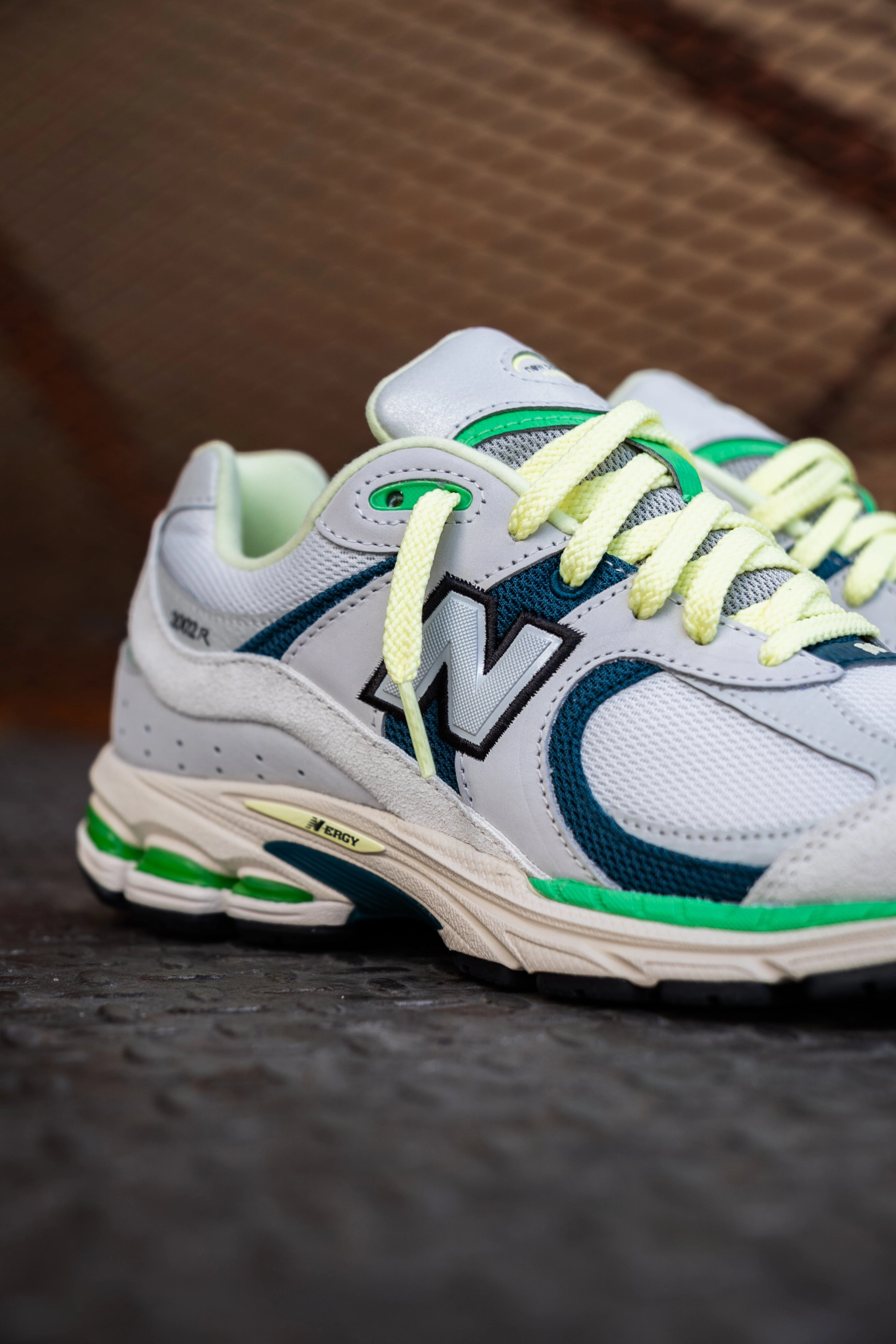Mens New Balance 2002R XLD (Green Apple/Limelight) - U2002RTA No-Slip Grip Stability plate