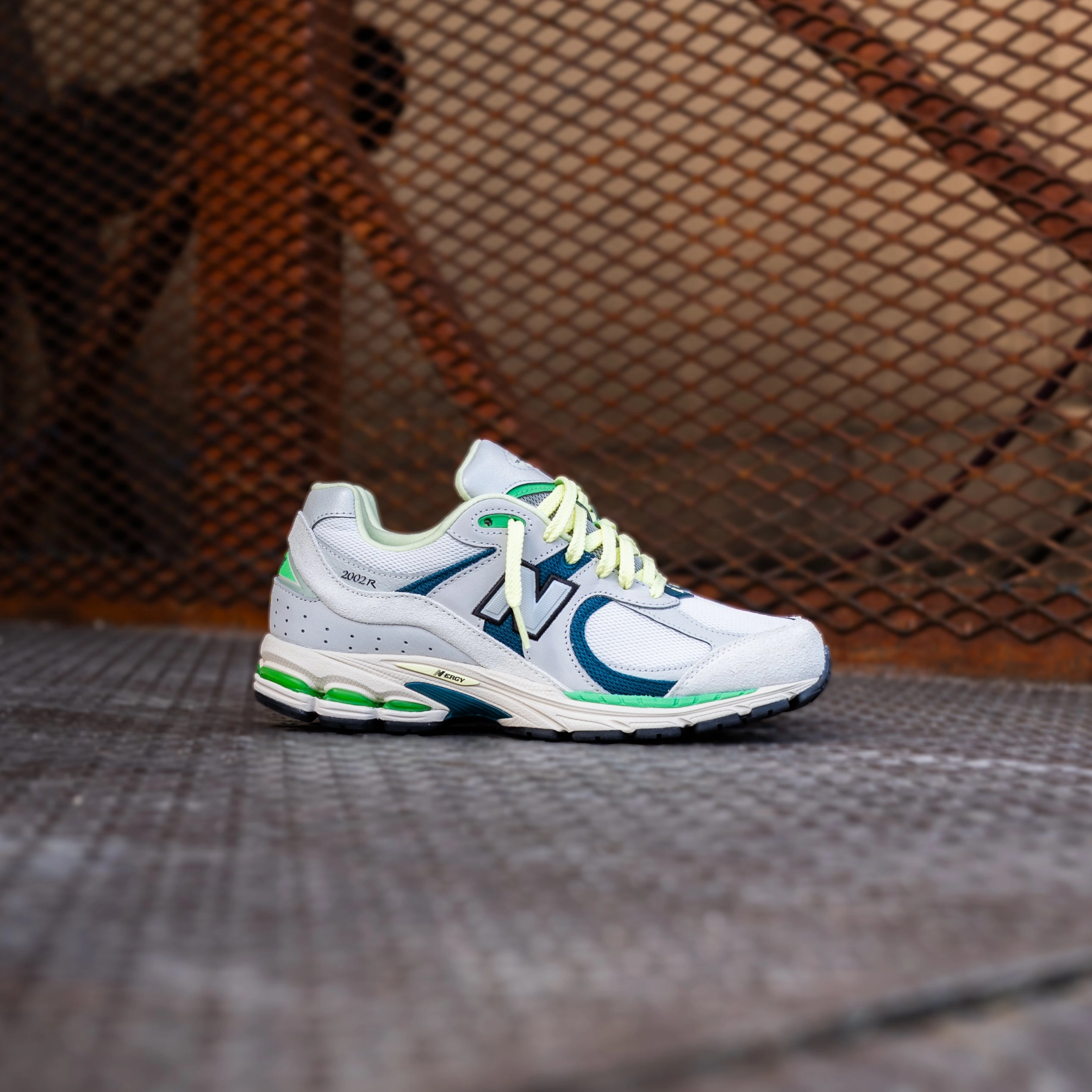 Steady Pace Mens New Balance 2002R XLD (Green Apple/Limelight) - U2002RTA