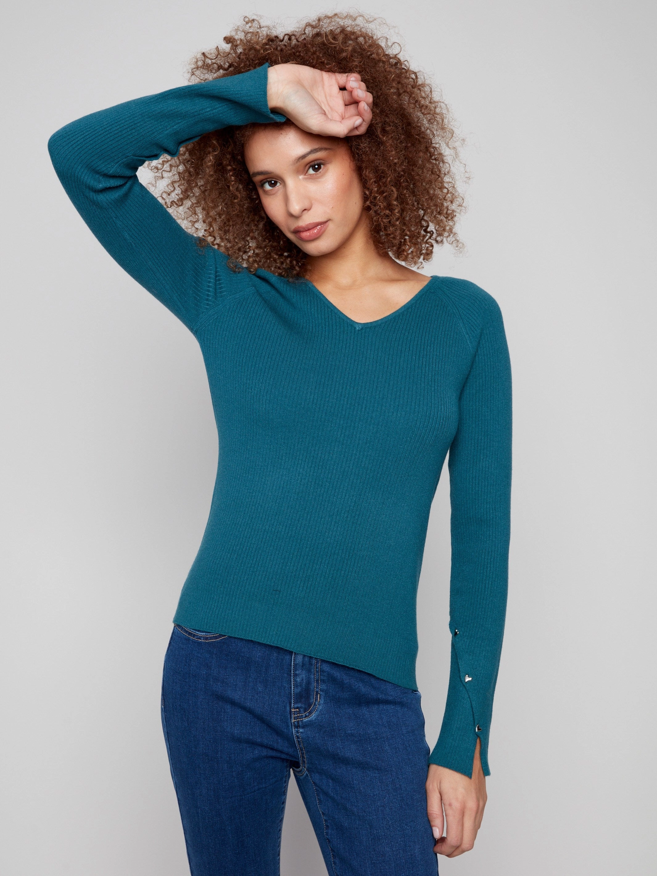 sunglasses Non Restrictive Tailoring Ribbed V-Neck Sweater With Heart Rivets - Evergreen