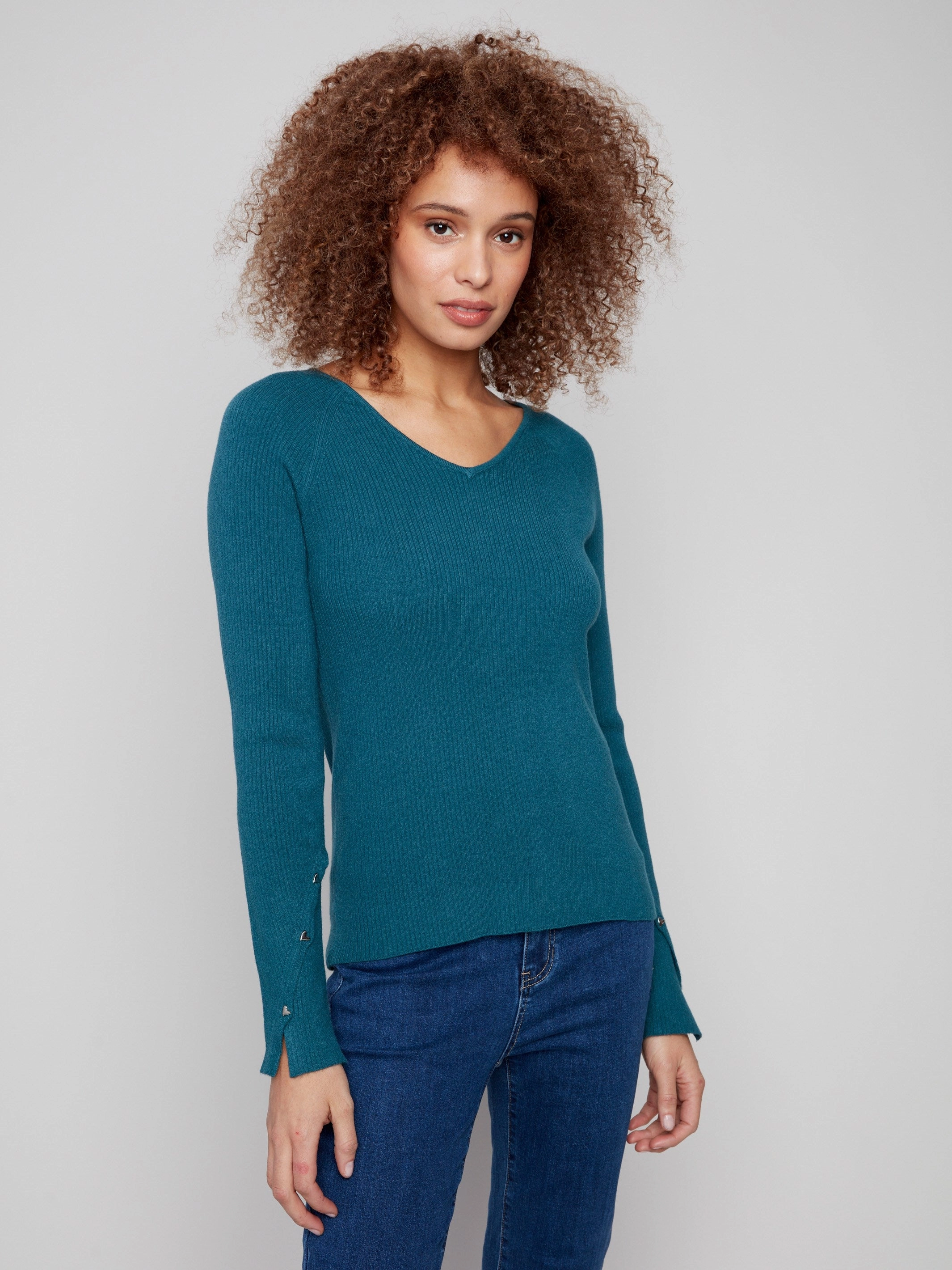 Patchwork Trendy Ribbed V-Neck Sweater With Heart Rivets - Evergreen