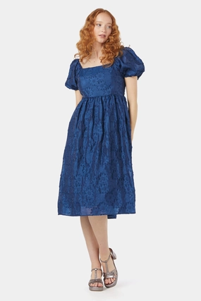 Seasonal piece Confident Touch Selena Midi Dress