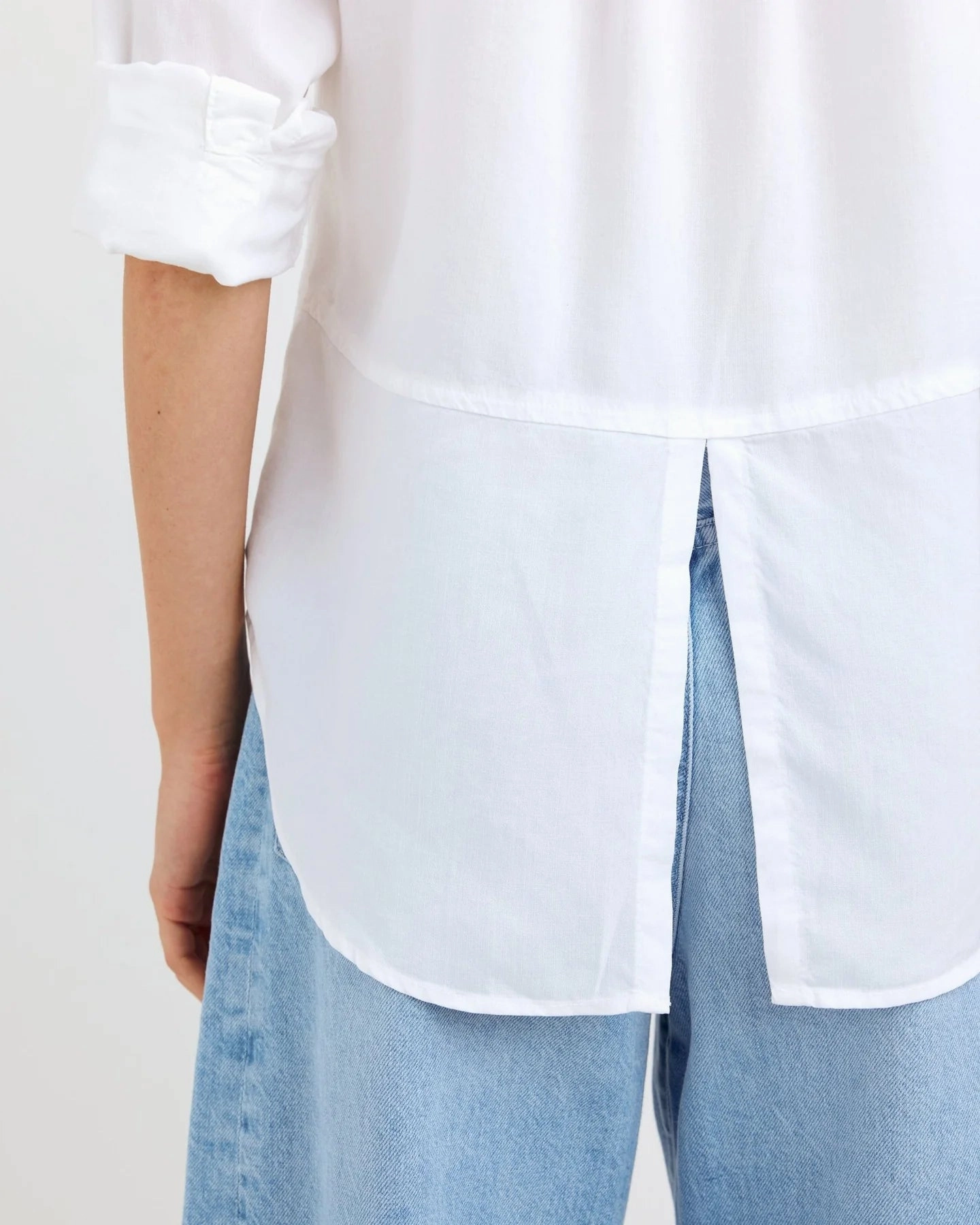 SPLIT BACK BUTTON DOWN SHIRT WrinkleResistantFabric Athletic Apparel