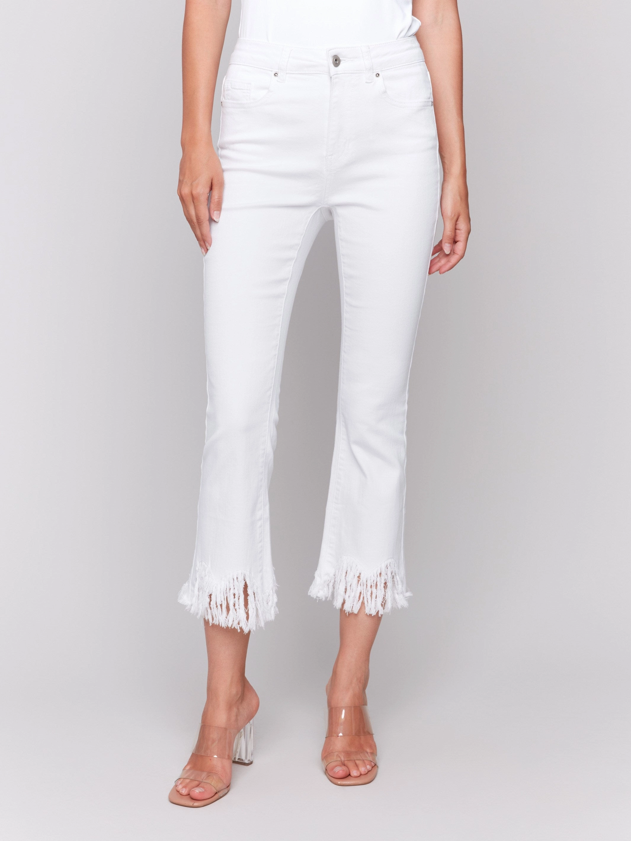 Reliable Outfit Cropped Jeans With Fringed Hem - White