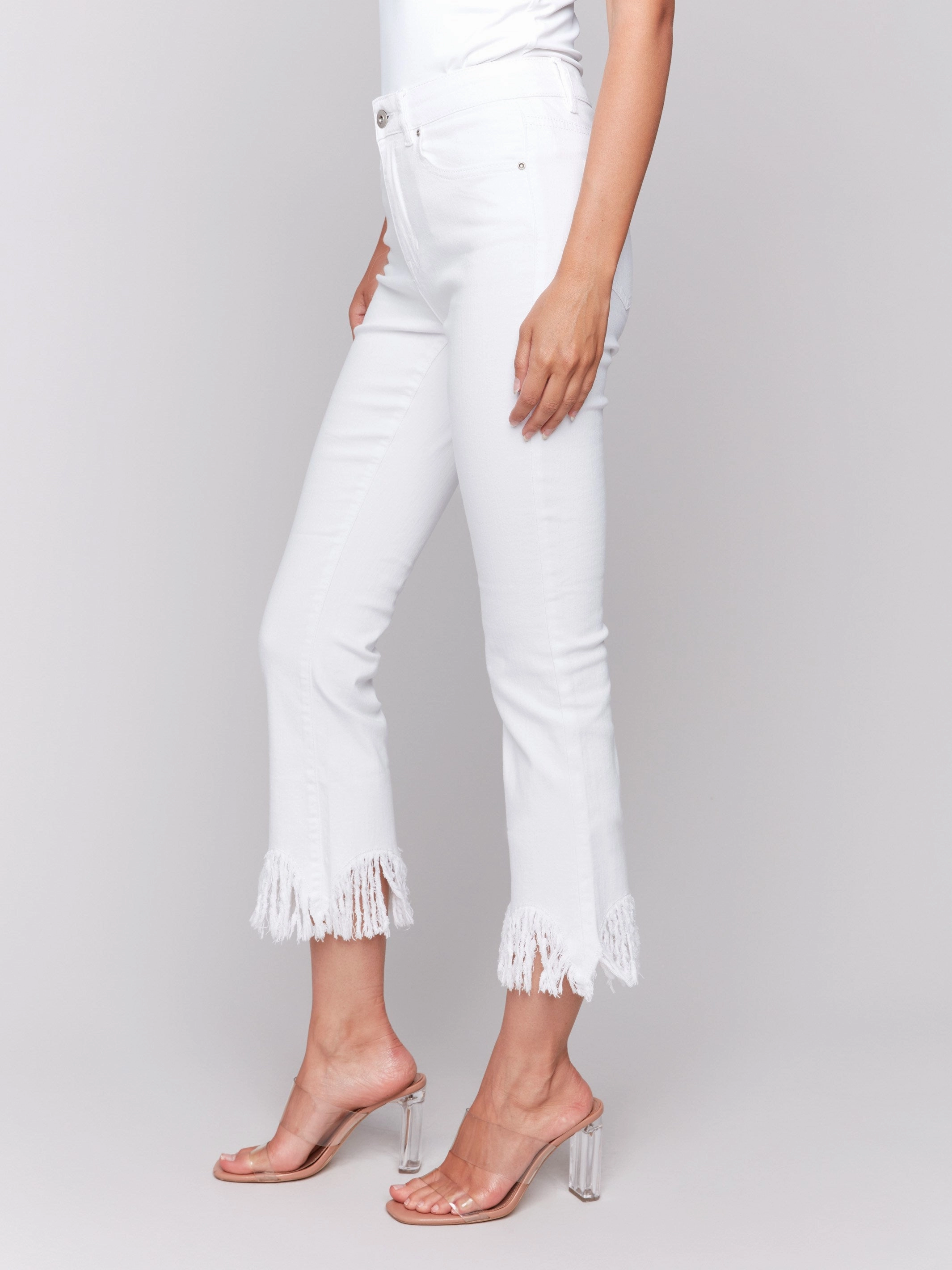 Cropped Jeans With Fringed Hem - White Wrinkle Free Fabric Treatment