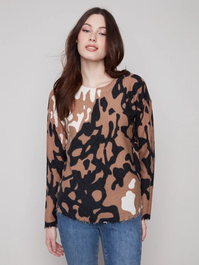 Reversible Printed Plush Sweater With Frayed Edges - Spots Bracelet