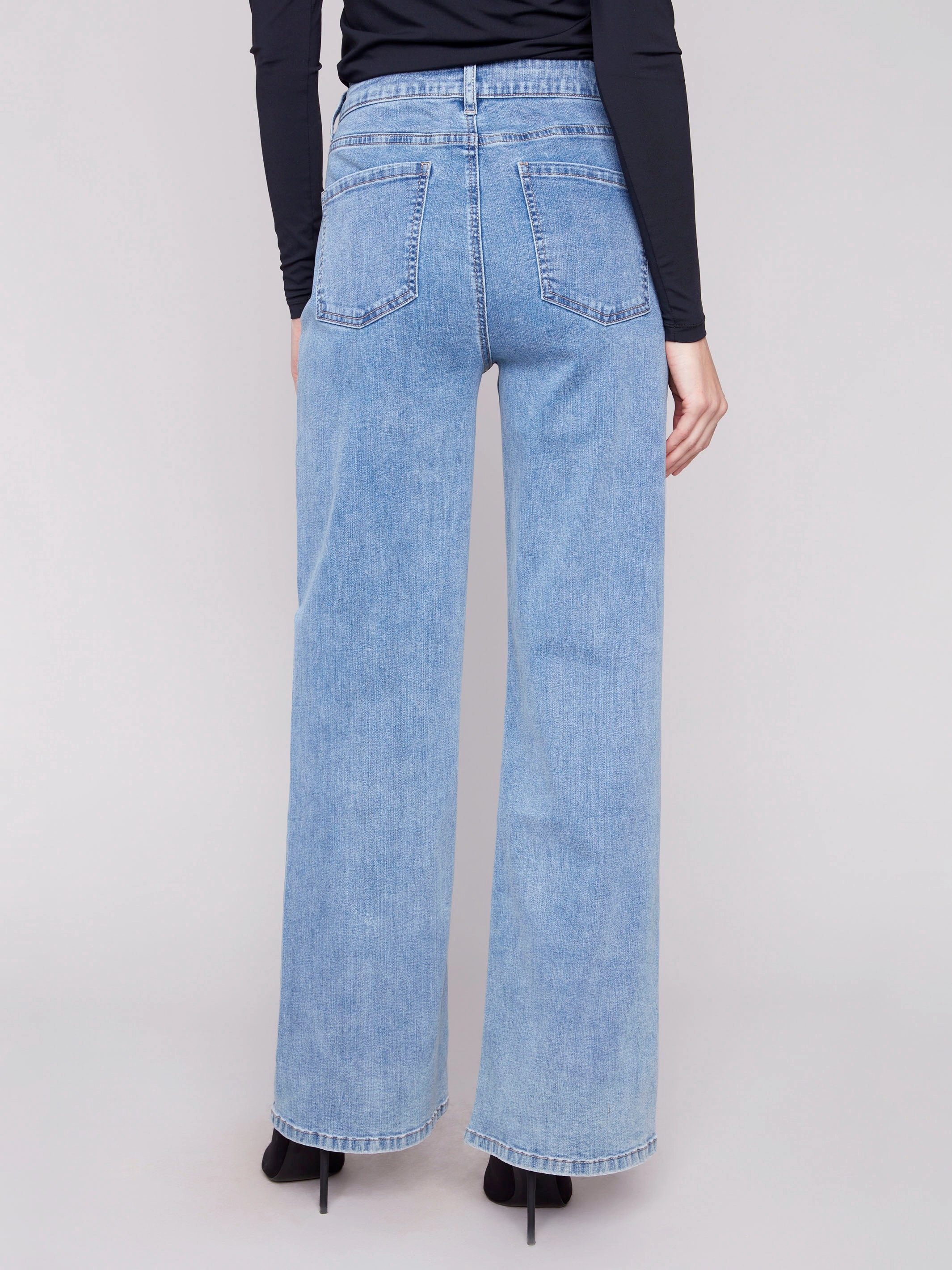 Classic Design Go-To Choice Chloe Wide Leg Jeans - Light Blue