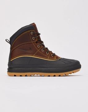 Rugged Built Mountain Hike Daily Essentials Nike Woodside 2 High ACG Boots