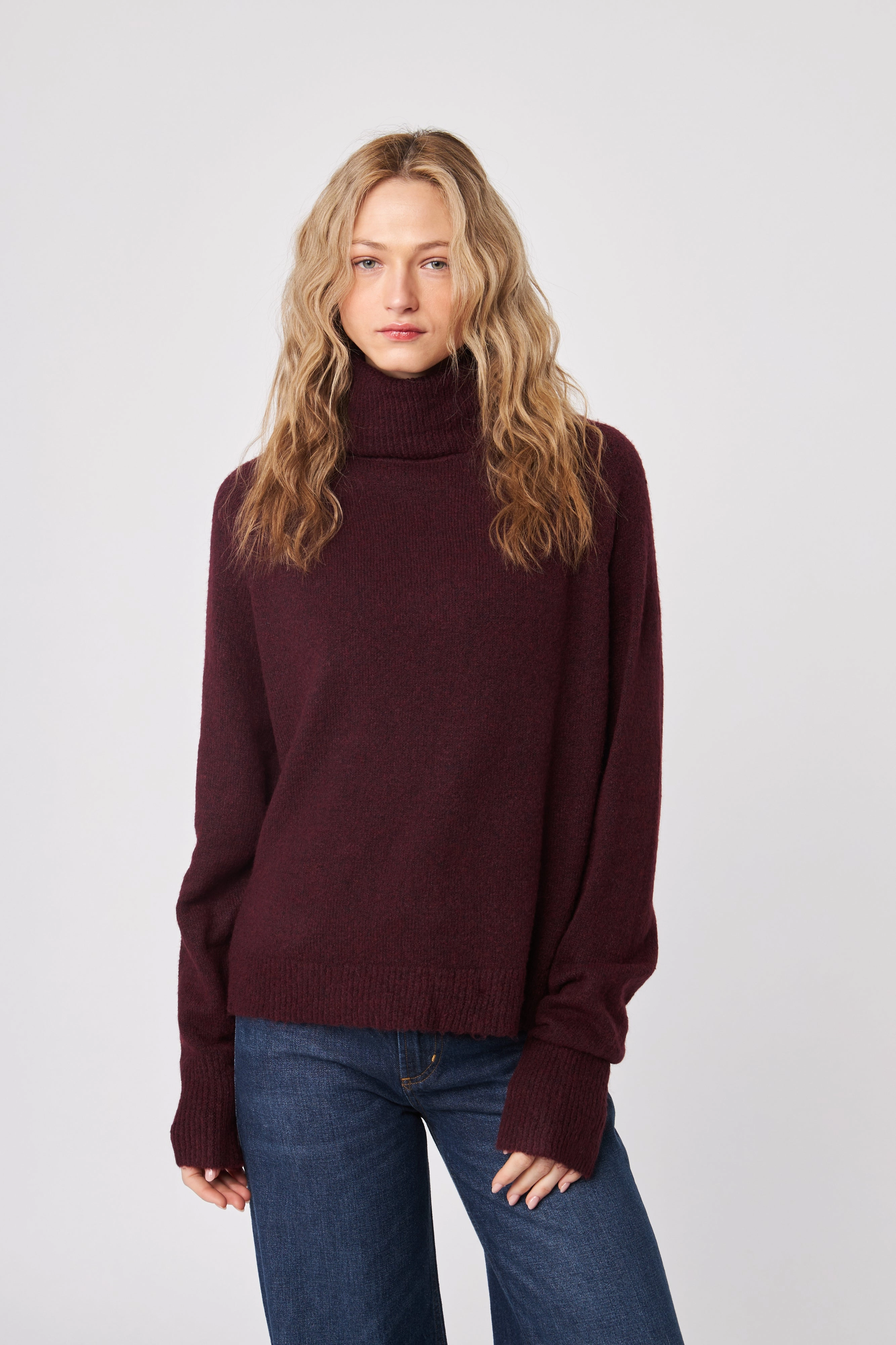 EMMETT SLOUCH NECK SWEATER Story Glow Island Vibe