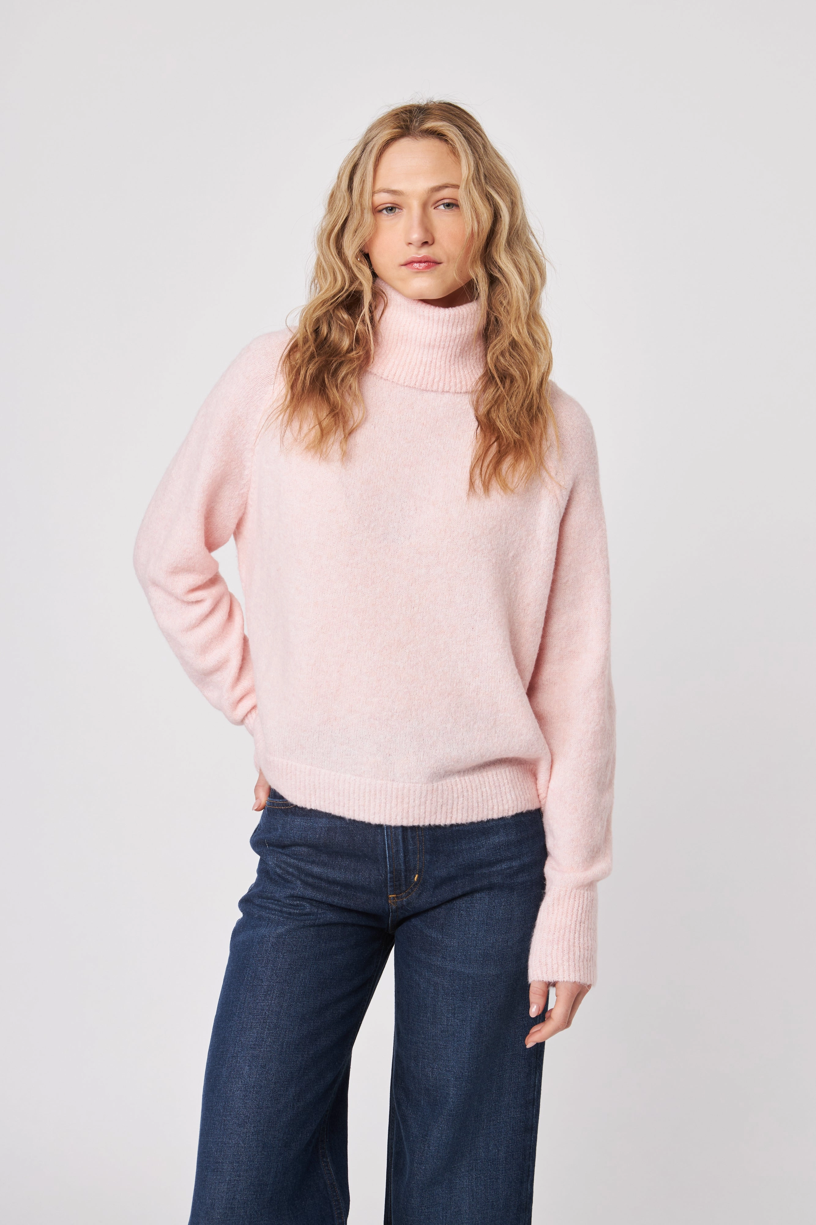 Breezy Design EMMETT SLOUCH NECK SWEATER