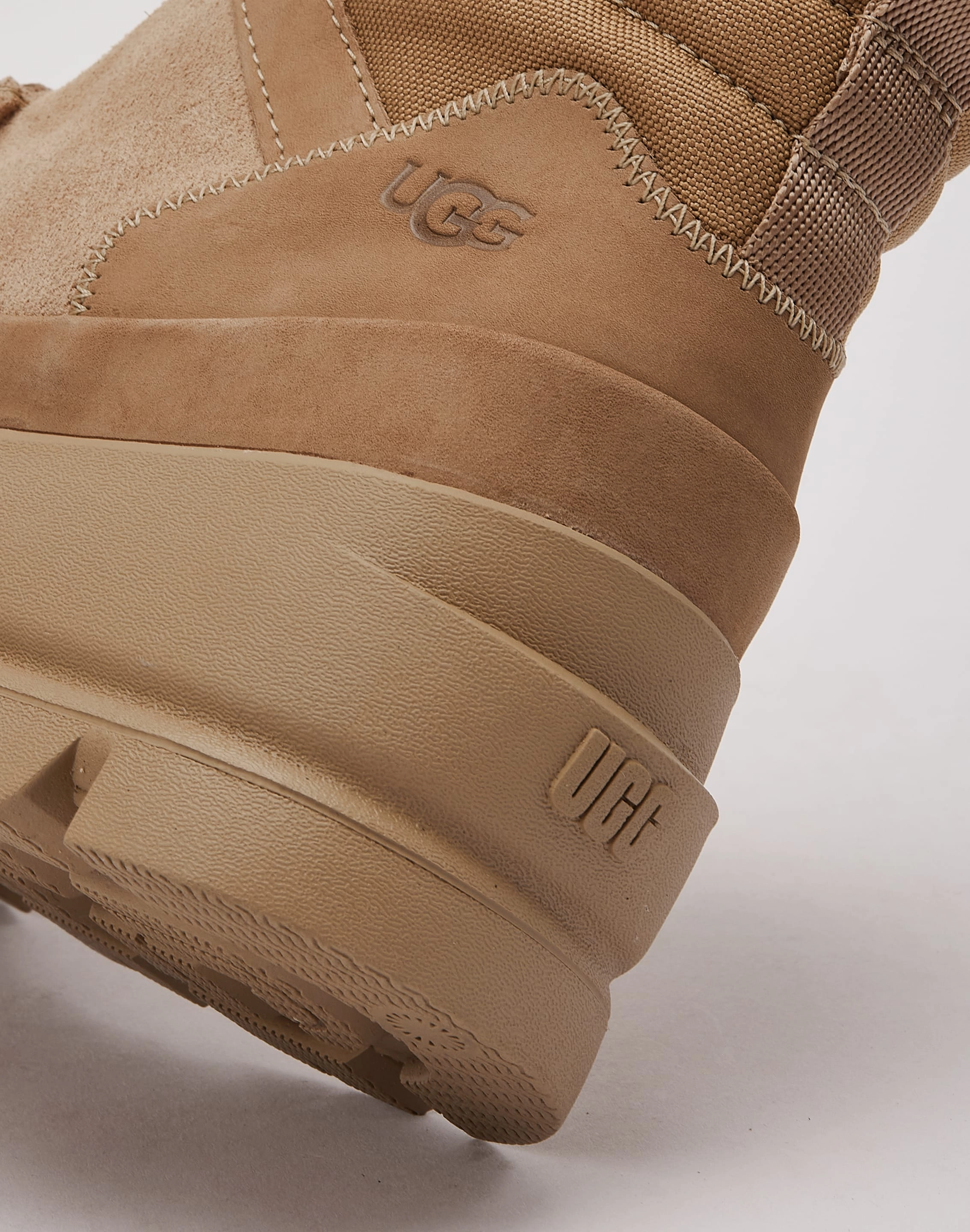 UGG Lug Chukka Stable Support Snow Trekker Slip   On Style