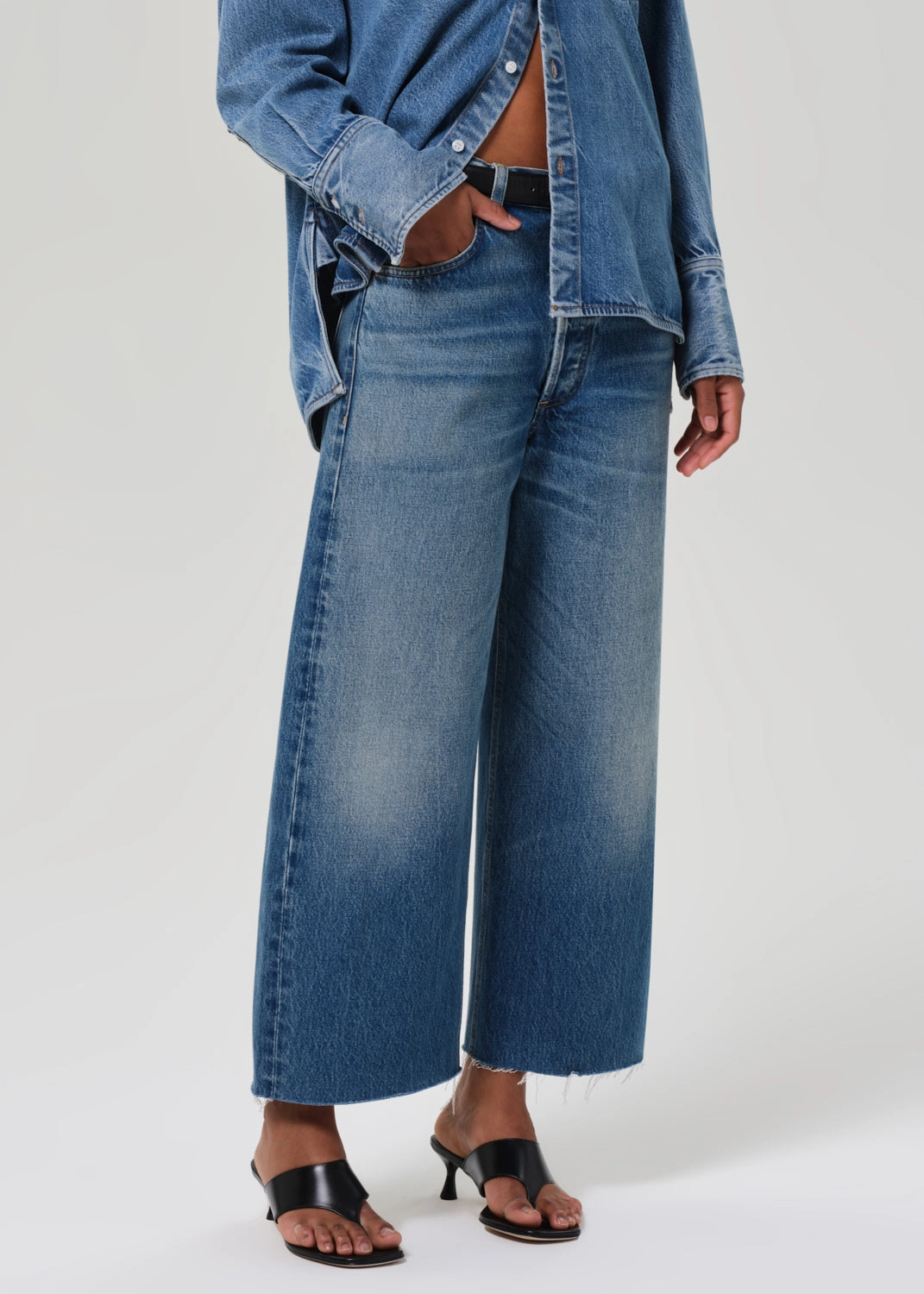 AYLA RAW HEM CROP IN DOHENY Street Fashion Casual Winter Warmth Fitted Comfort