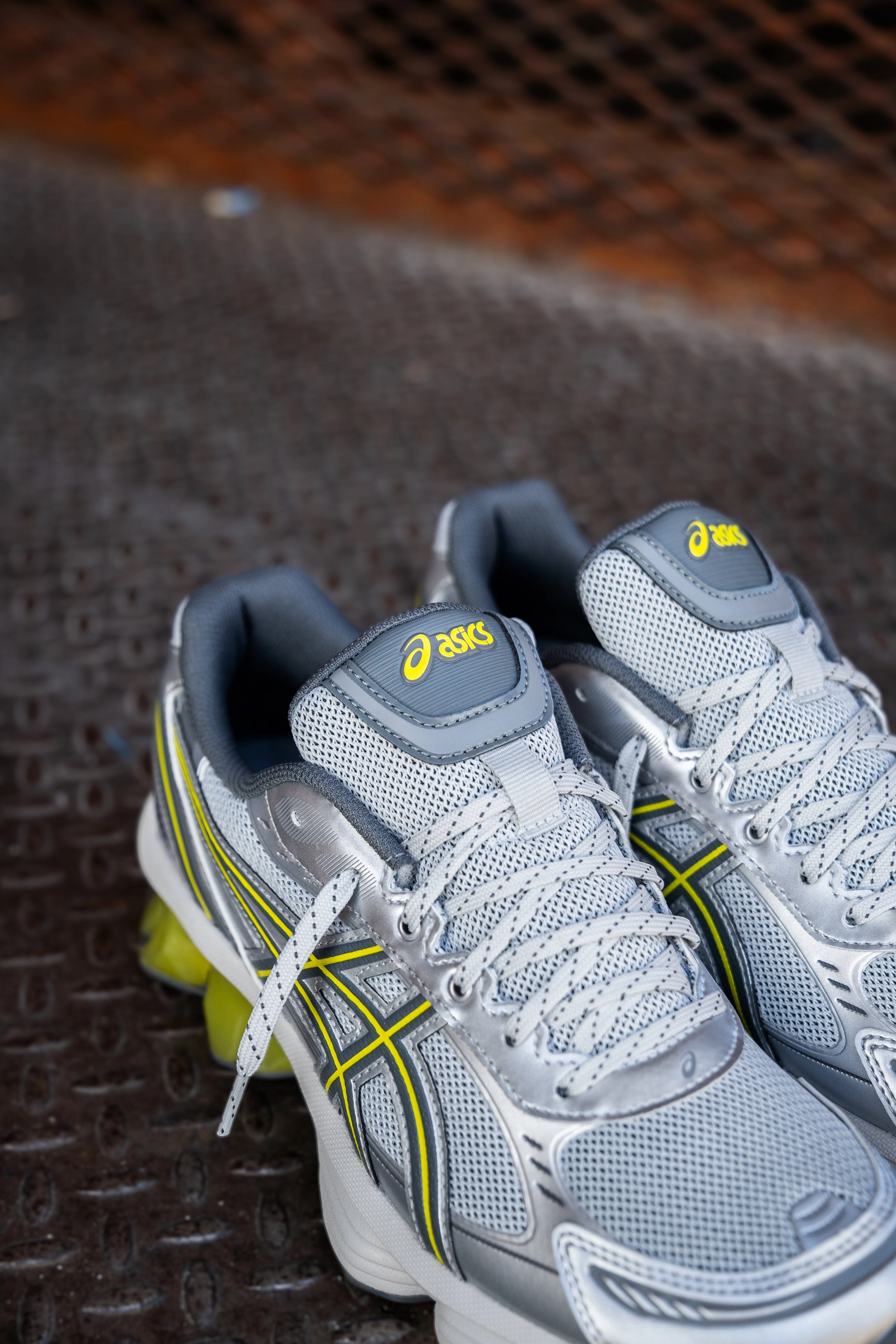 Mens Asics Gel-Kinetic Fluent (Glacier Grey/Steel Grey) Reinforced Eyelets Design