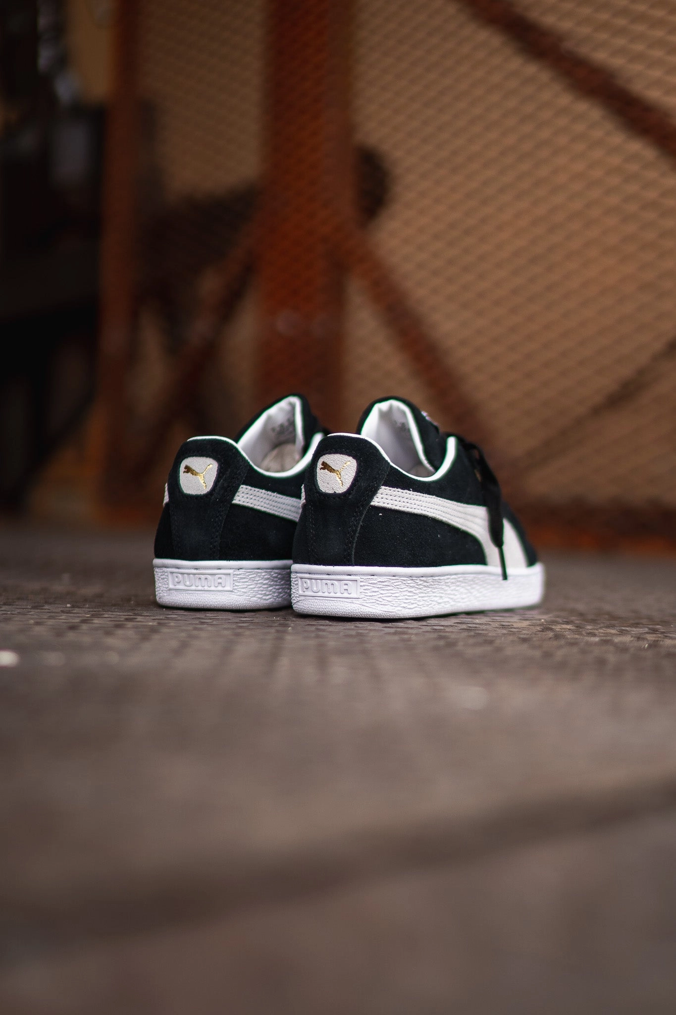 Agile Mobility Focused Mens Puma Suede Classic (Black/White)