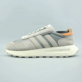 Dynamic Walk Classy flair ADIDAS RETROPY E5 GRIEGE