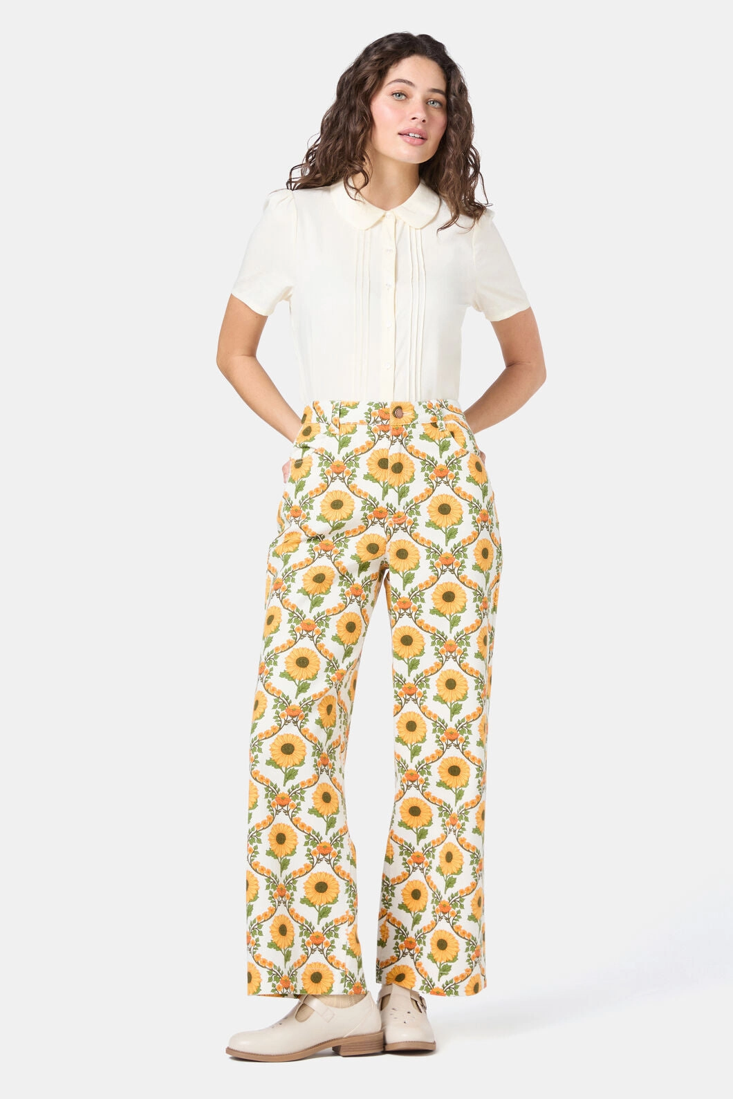 Weekend Getaway Outdoor Adventure Picnic Style Spring Mood Bold Look Sunflower Printed Jean