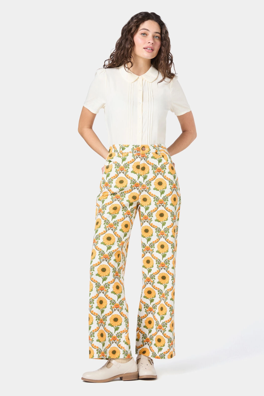 Fashionable Look Sunflower Printed Jean