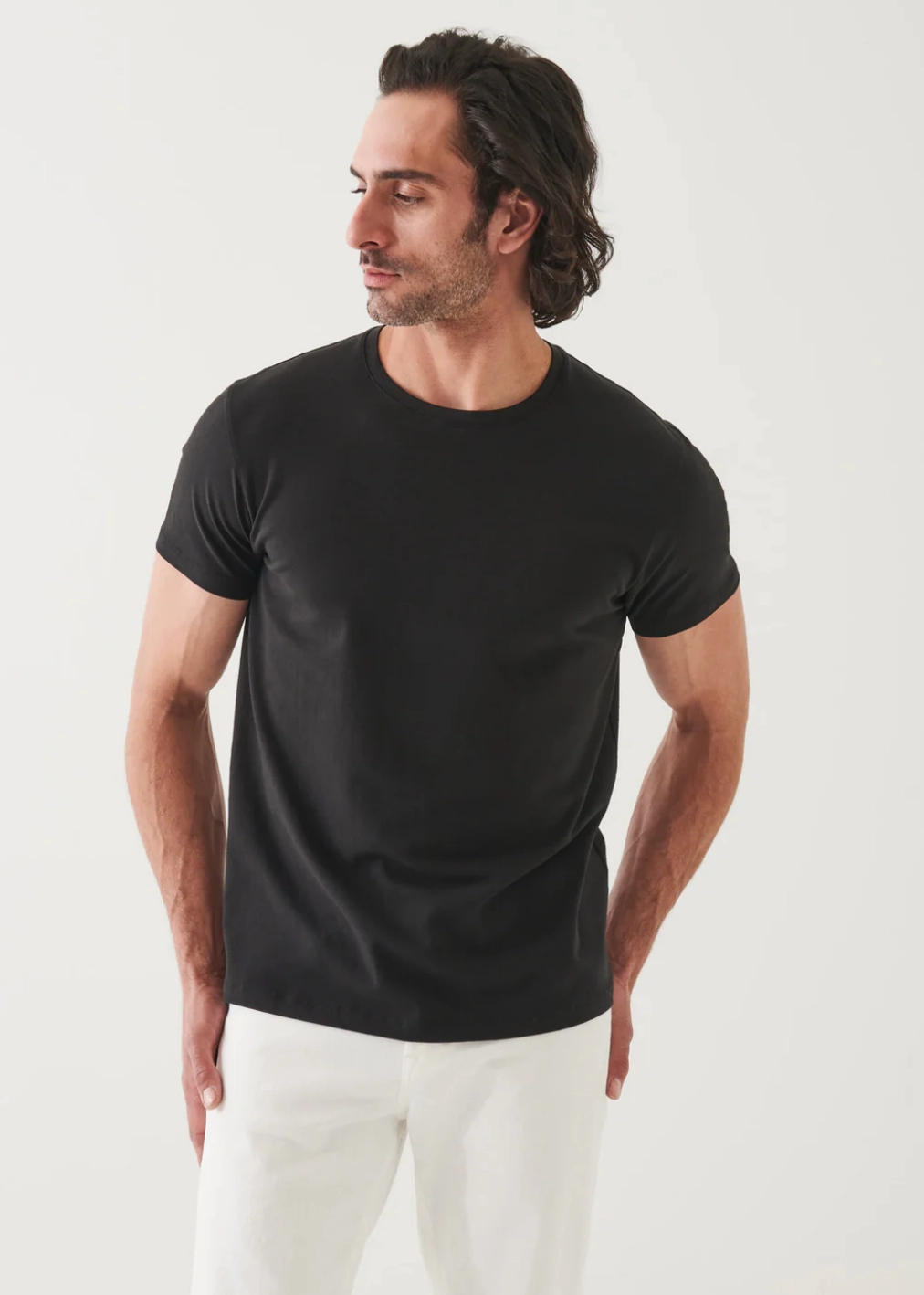 SHORT SLEEVE ICONIC CREW TEE Breathable fabric