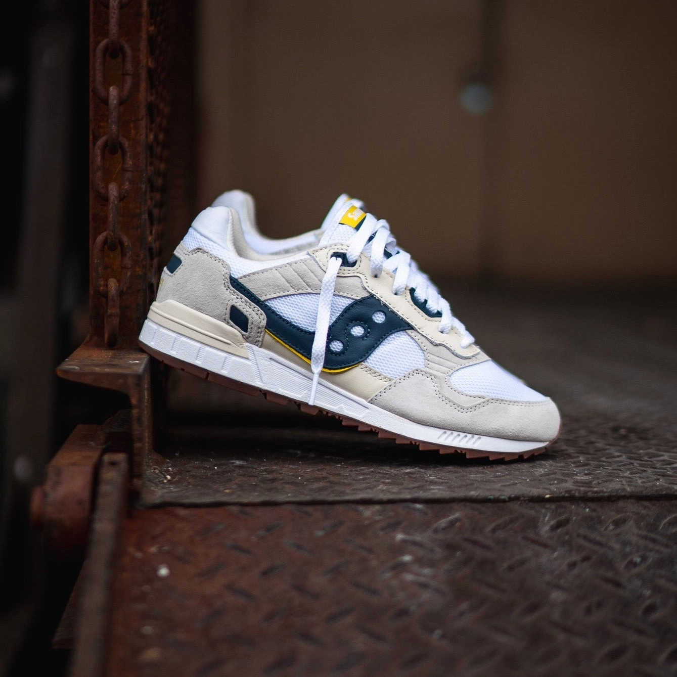 Zero Drop Platforms Mens Saucony Shadow 5000 (White/Navy)