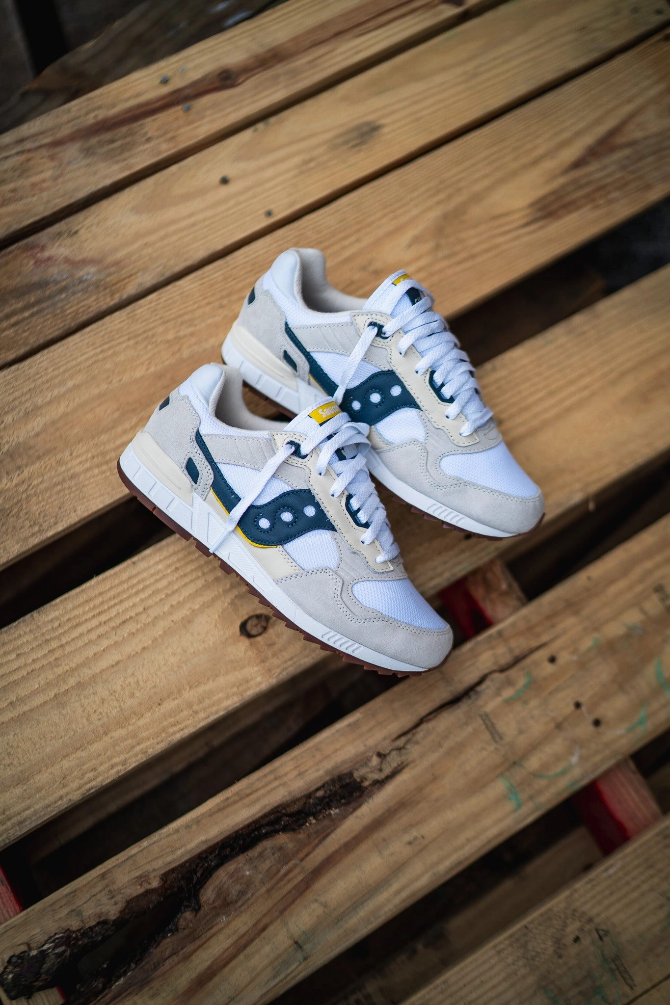 Mens Saucony Shadow 5000 (White/Navy) Lean Fit Split Toe Flex Zone