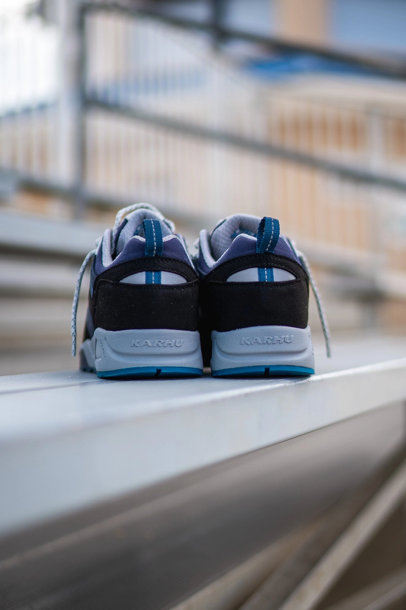 Mens Karhu Fusion 2.0 (Jet Black/Lagoon) Casual Utility