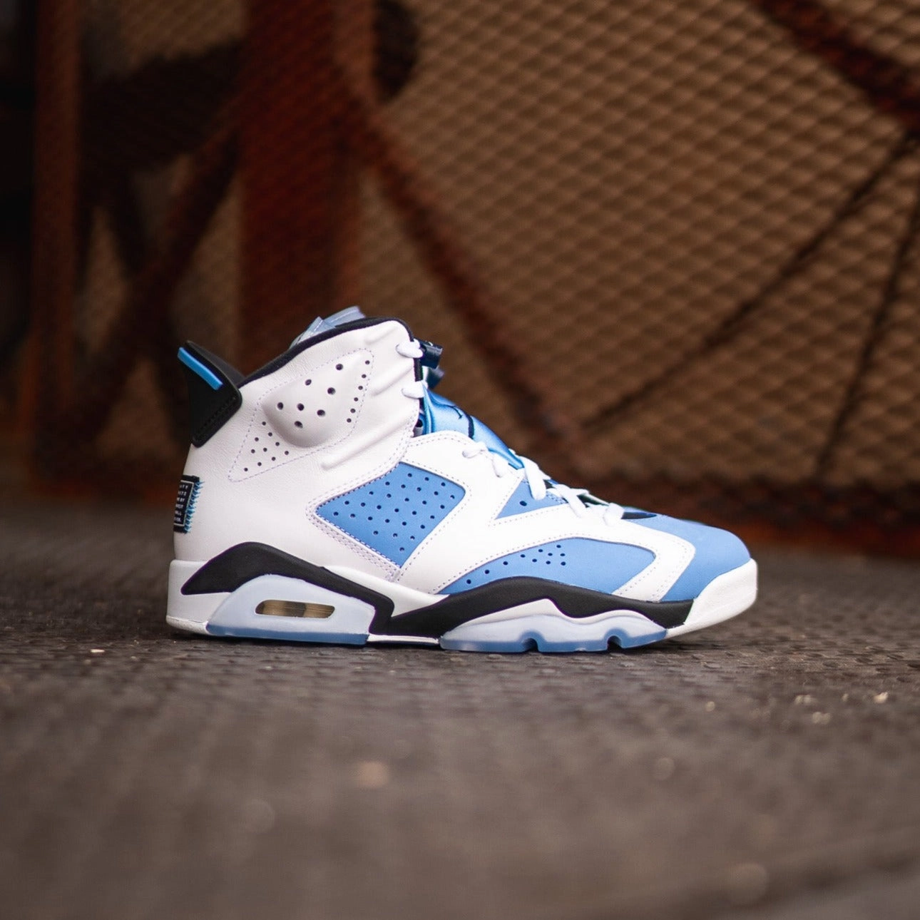Air Jordan Retro 6 (UNC) Move Daily
