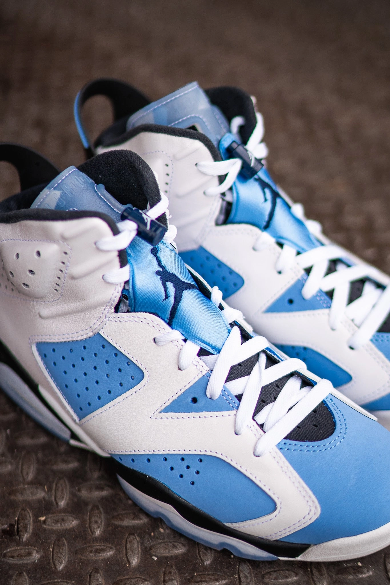 Air Jordan Retro 6 (UNC) Support System Stretchable Fabric