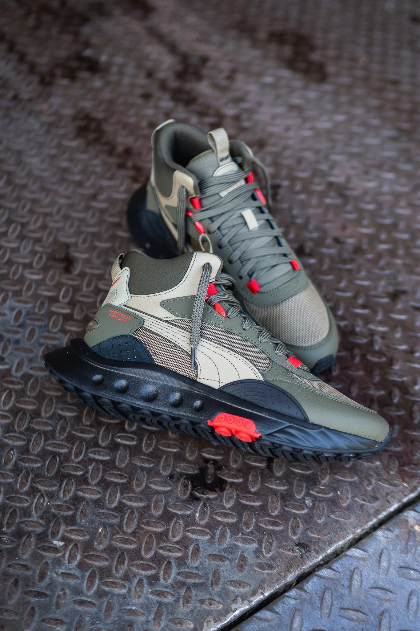 Bounce Back Midsole Rocker Sole Design Mens Puma Wild Rider Mid WS (Grape Leaf)