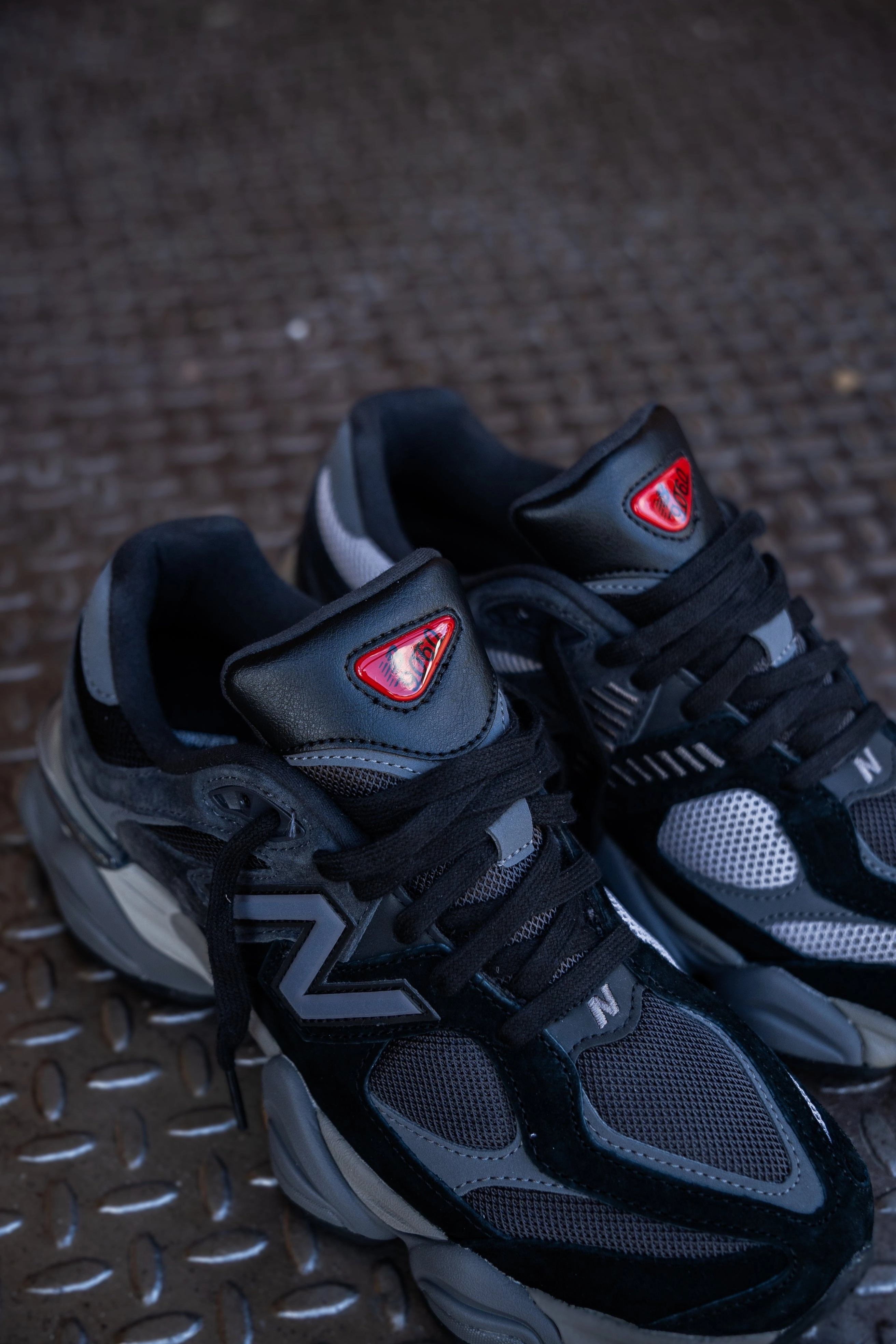 Mens New Balance 9060 (Black/Grey)-U9060BLK CushionedSole ActiveUse