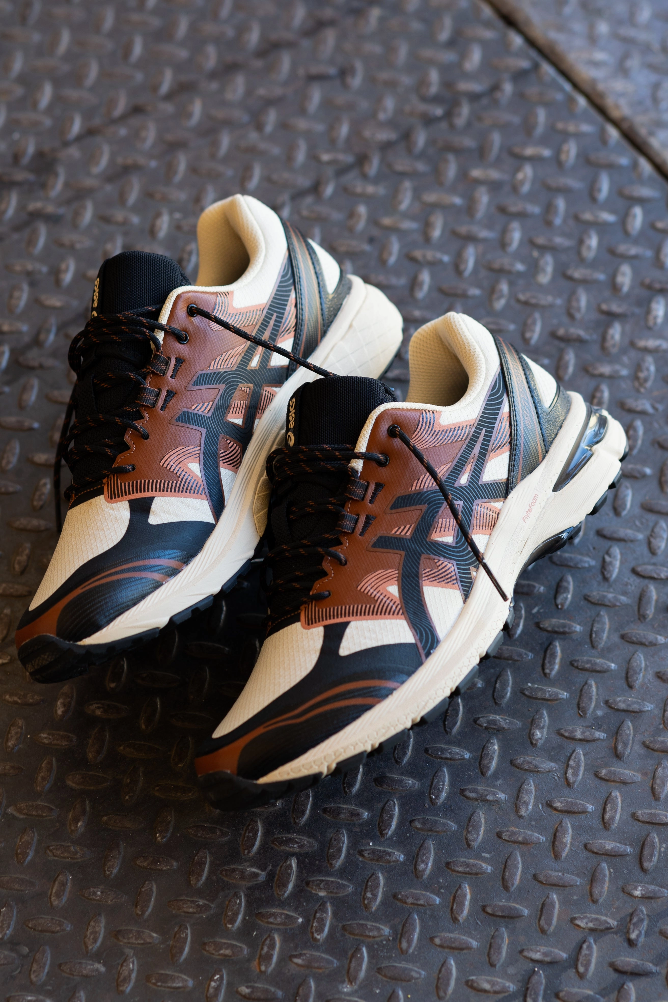 Mens Asics Gel-Terrain (Vanilla/Black) - 1203A342-250 Molded Heel Cushion Recycled fabric