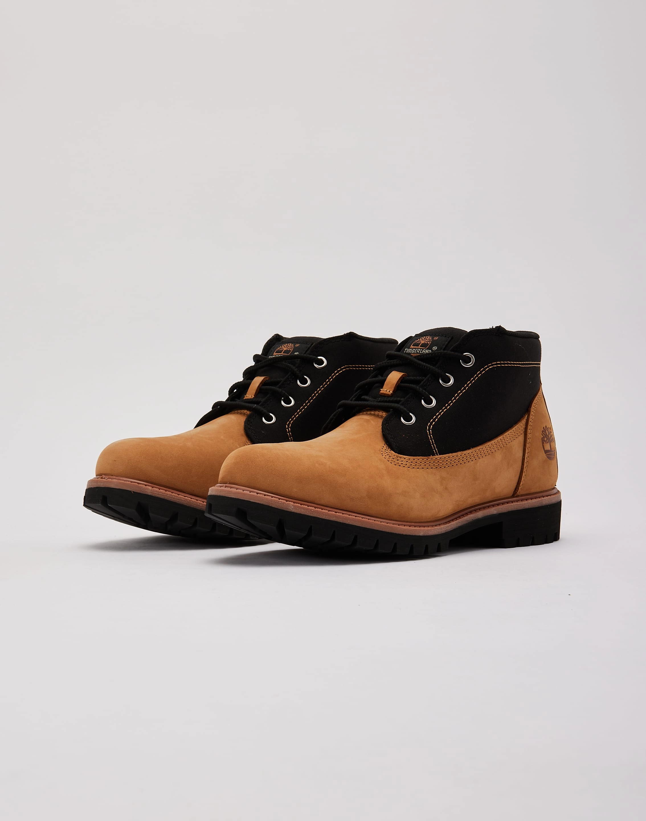 Timberland Premium Chukka Boot Slim Profile
