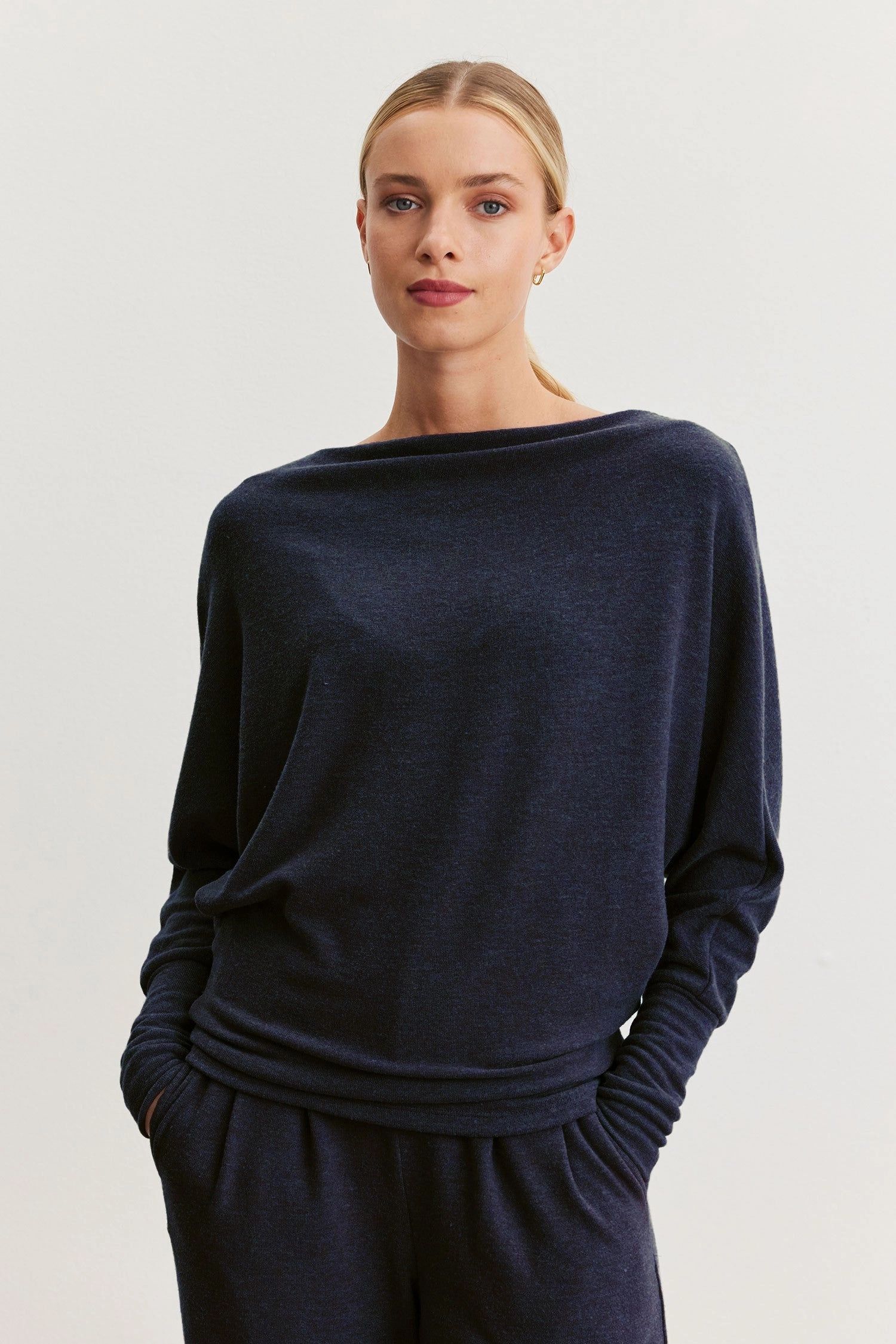 Walk Mood Flexible Joints SELMY KASHMIR BOATNECK KNIT TOP