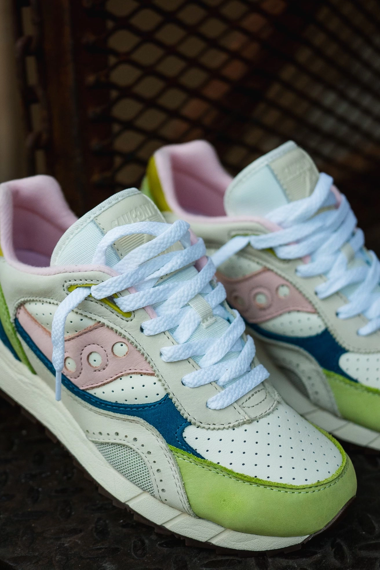 Retro-inspired support Comfortable Straps Mens Saucony Shadow 6000 (GREEN/MULTI)