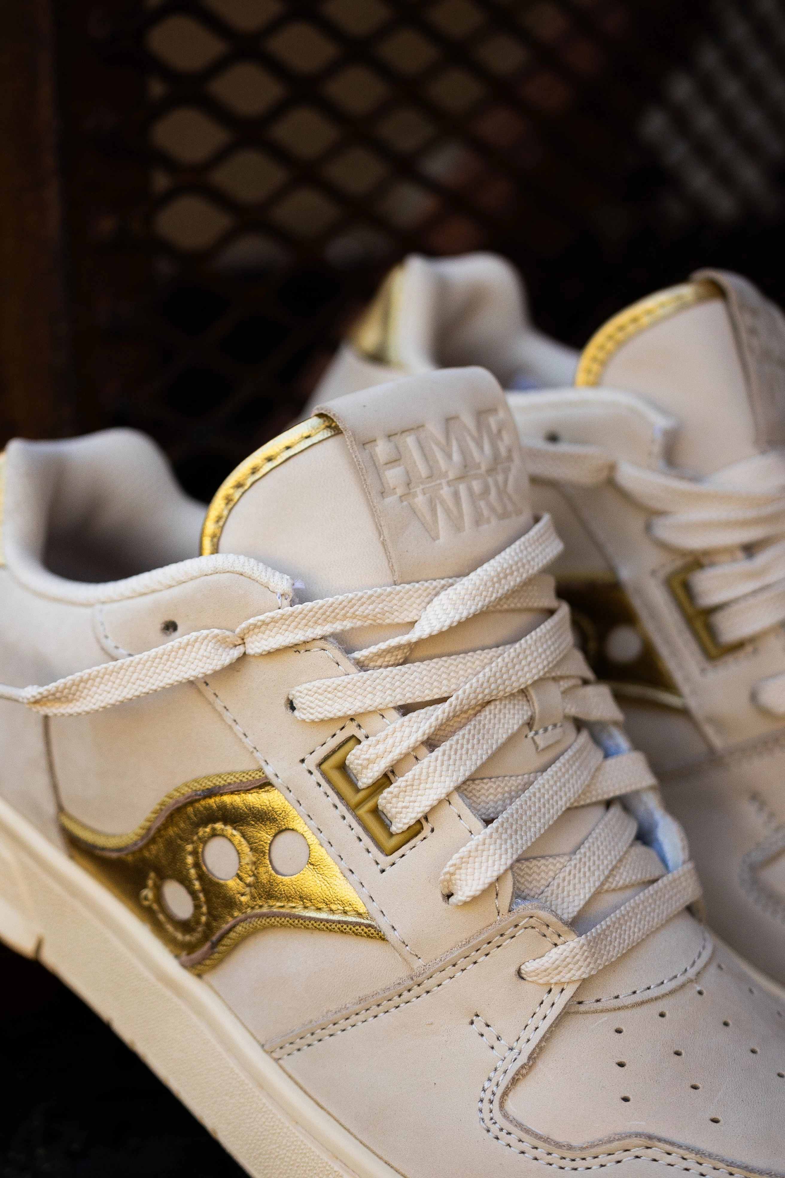 Energy Drive Mens Saucony x Trinidad James Hommewrk Sonic Low 'COACH??S SHOE' (Cream/Gold)