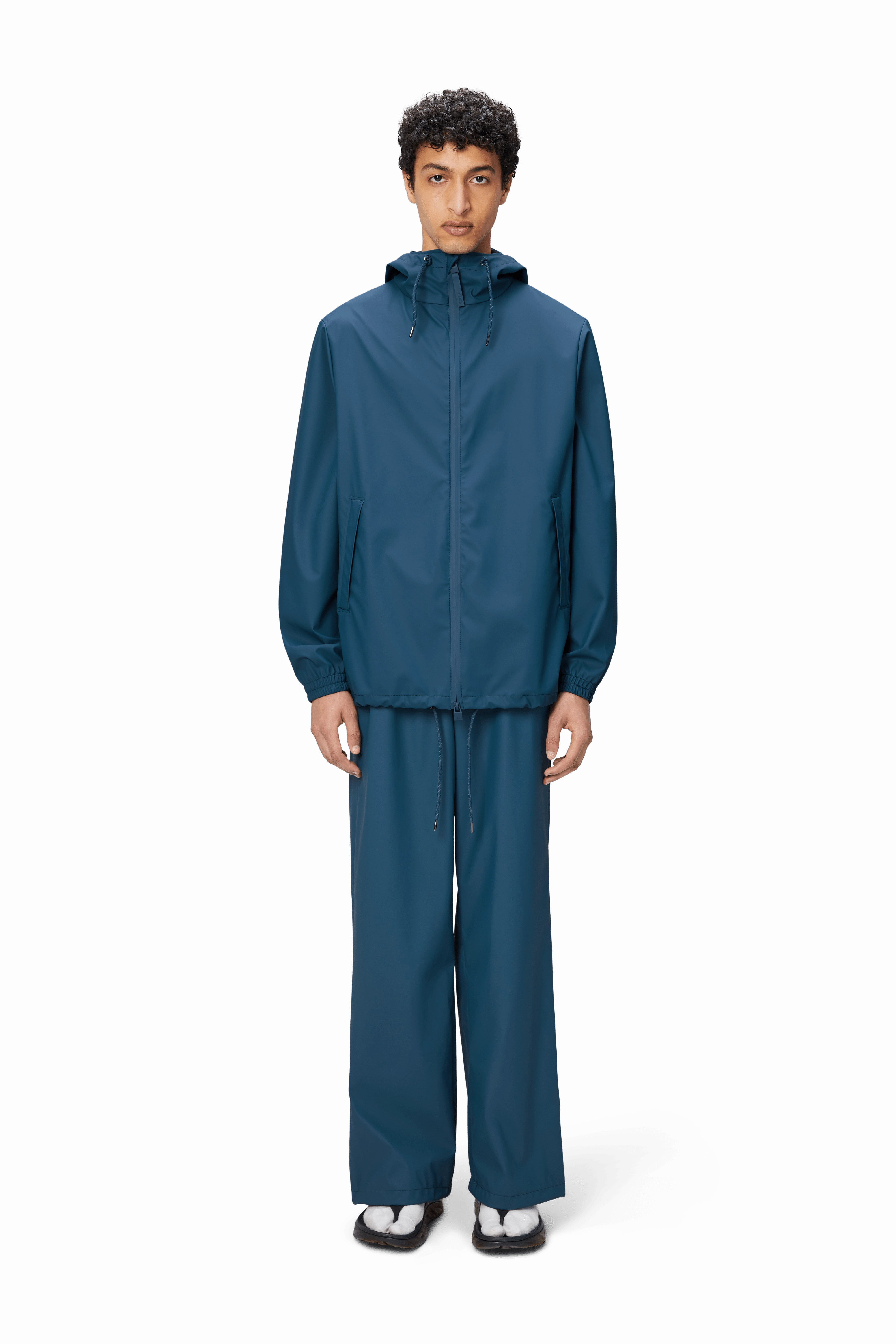 STORM BREAKER W3 - PULSE Active Wear Mild Day Outfit