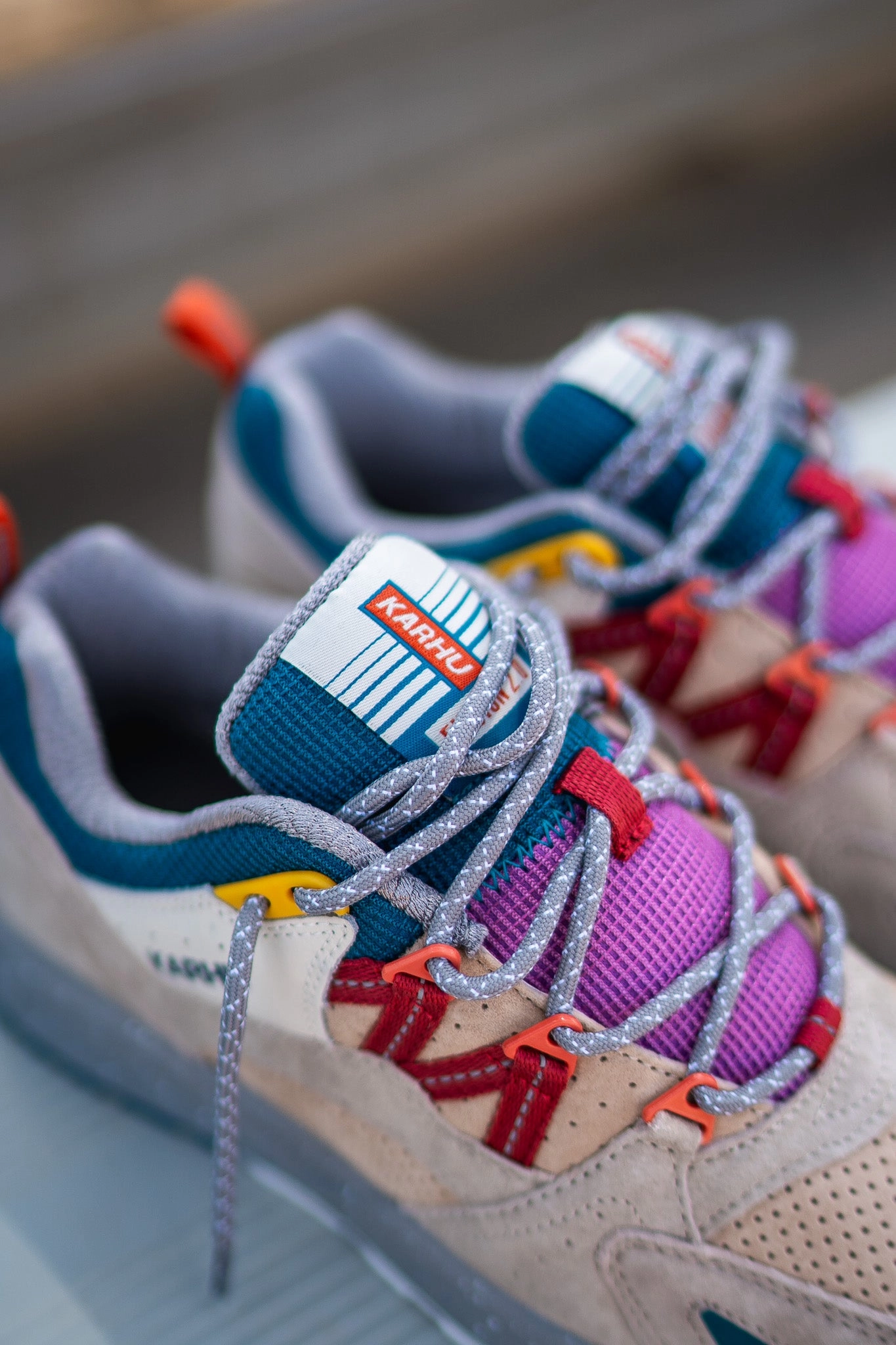 Ventilation holes Breathable Airflow Design Mens Karhu Fusion 2.0 (Silver Lining/Mineral Red)