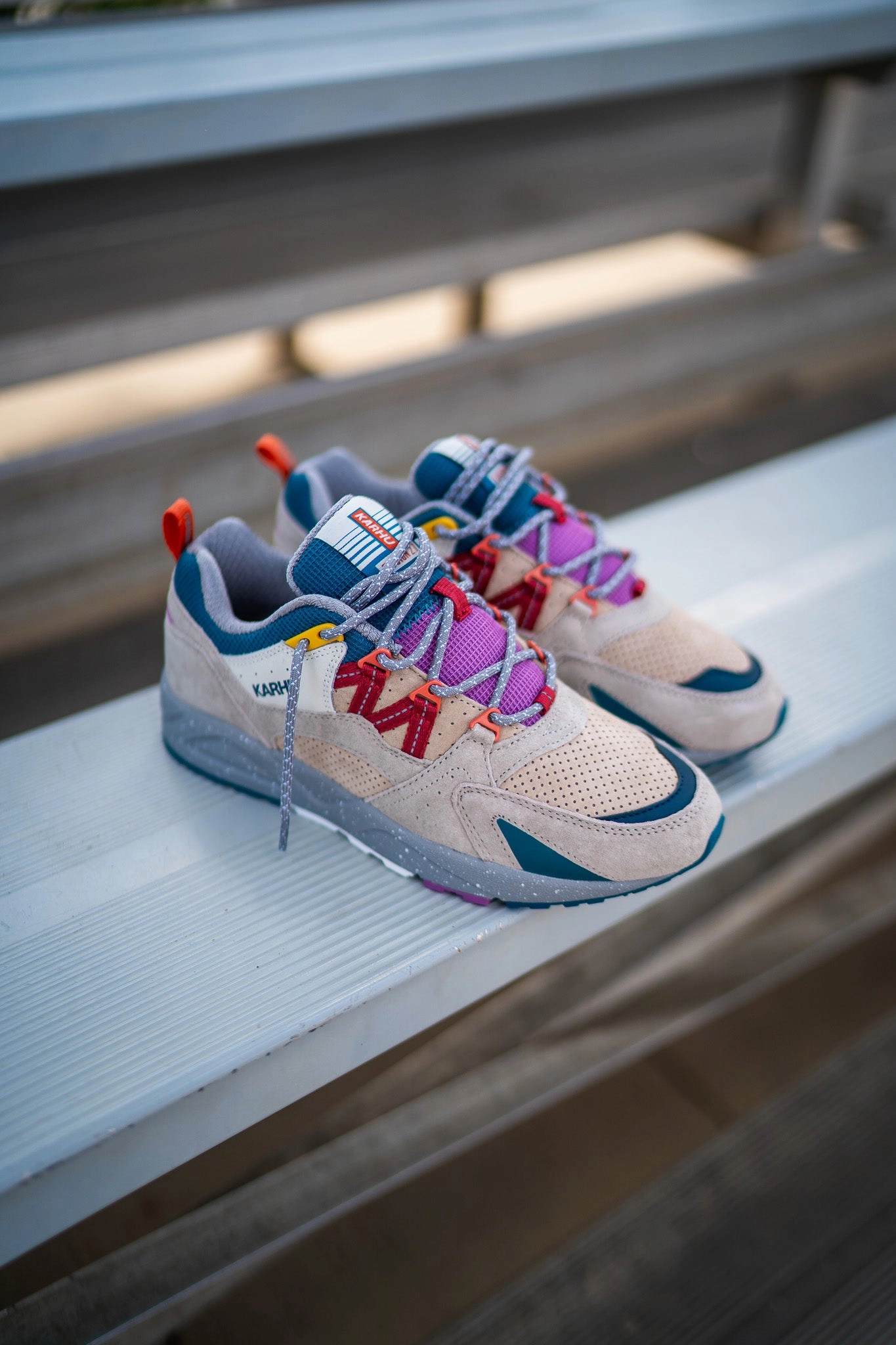 All-Day Stability Walking Focus Mens Karhu Fusion 2.0 (Silver Lining/Mineral Red)