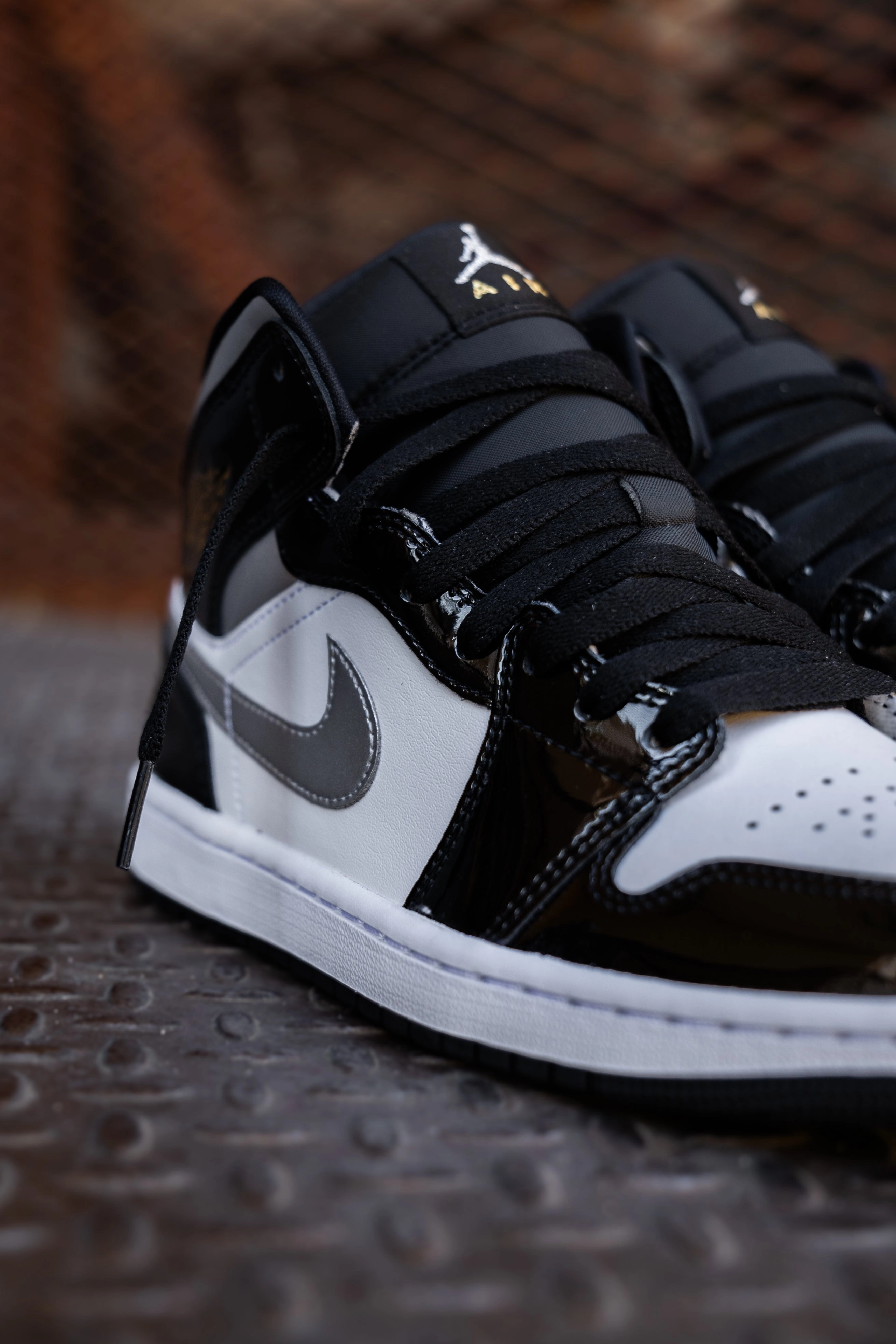 Phylon Midsole Mens Air Jordan 1 Mid (Black/Metallic Silver/White)