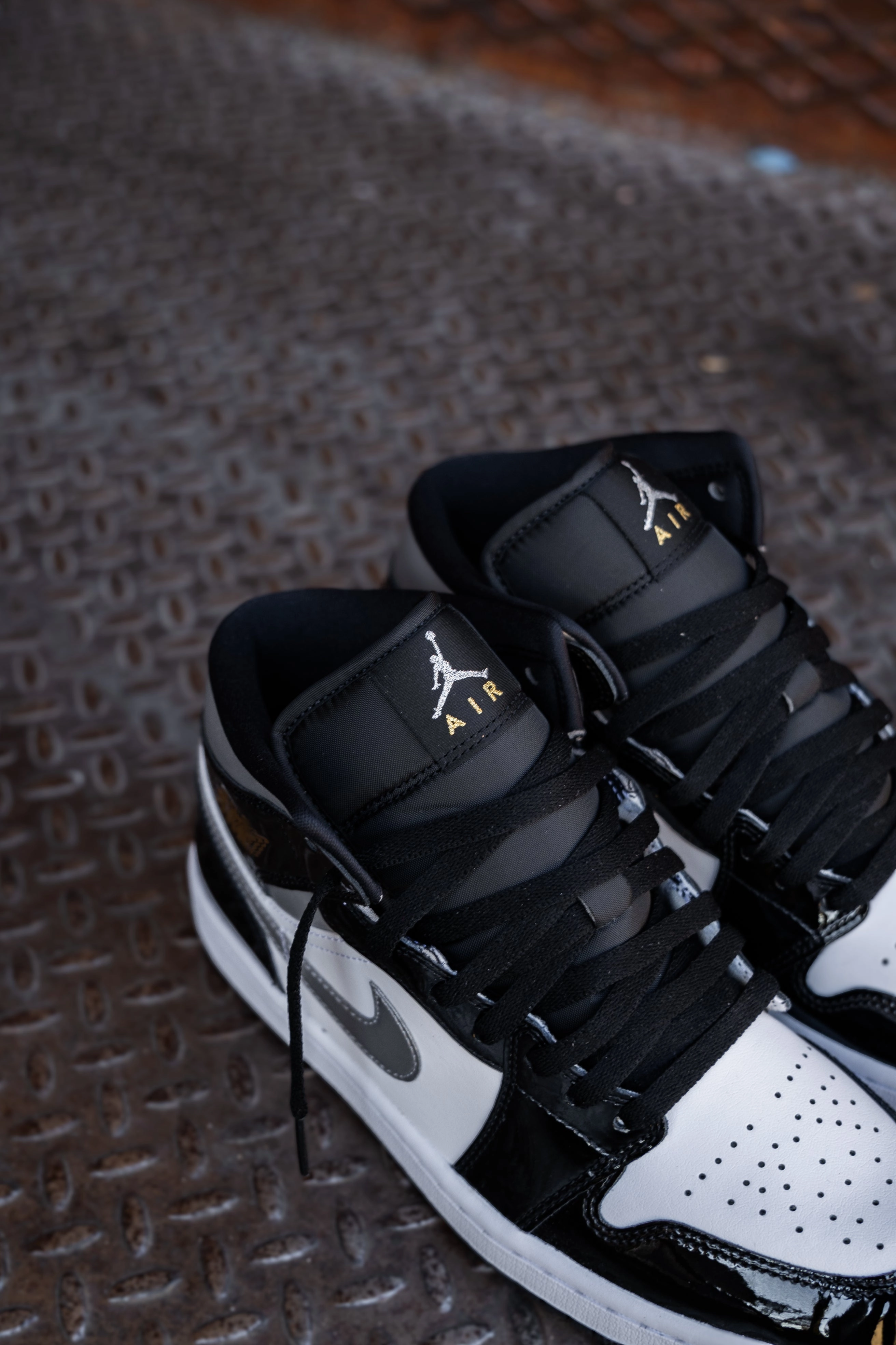 Mens Air Jordan 1 Mid (Black/Metallic Silver/White) Day Long Anatomical Toe Box