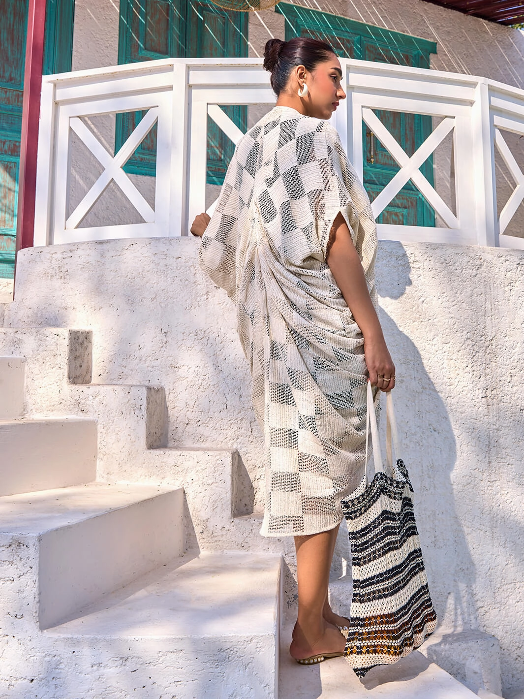 Artistic Shape Hawai Dress with Cape