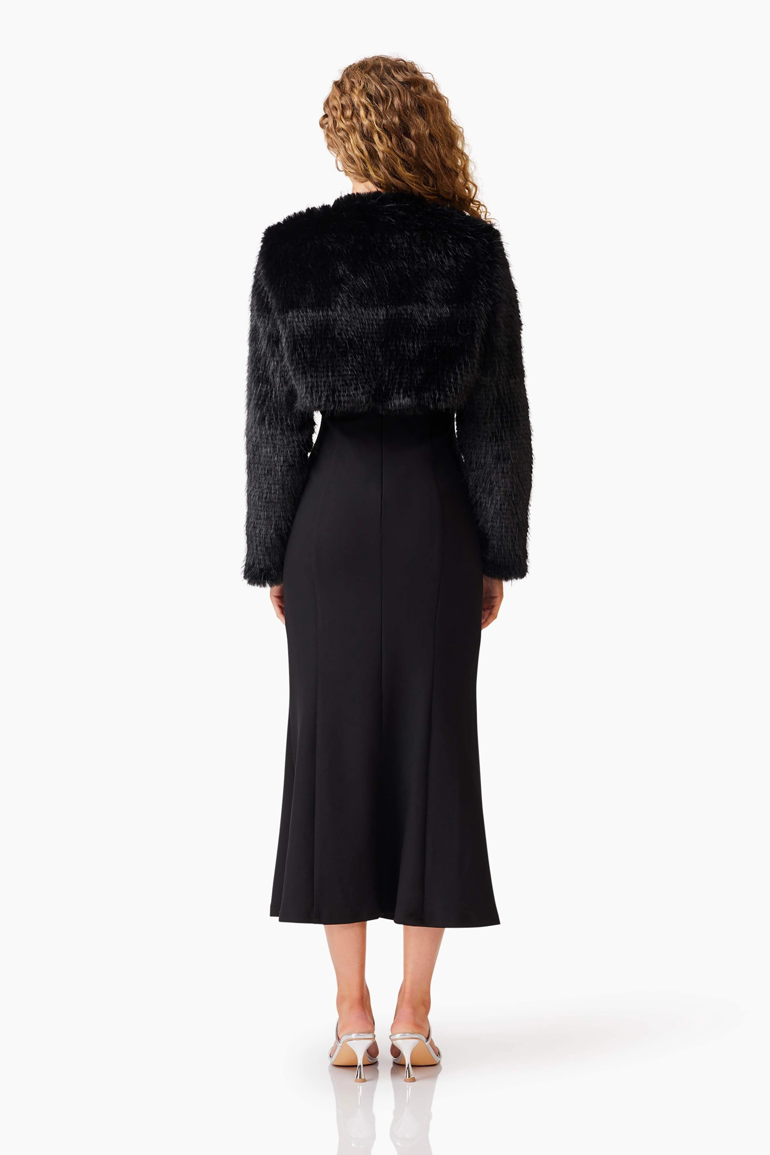 Chic Tailoring Design Lightweight-Layer Desiree Cropped Jacket in Black