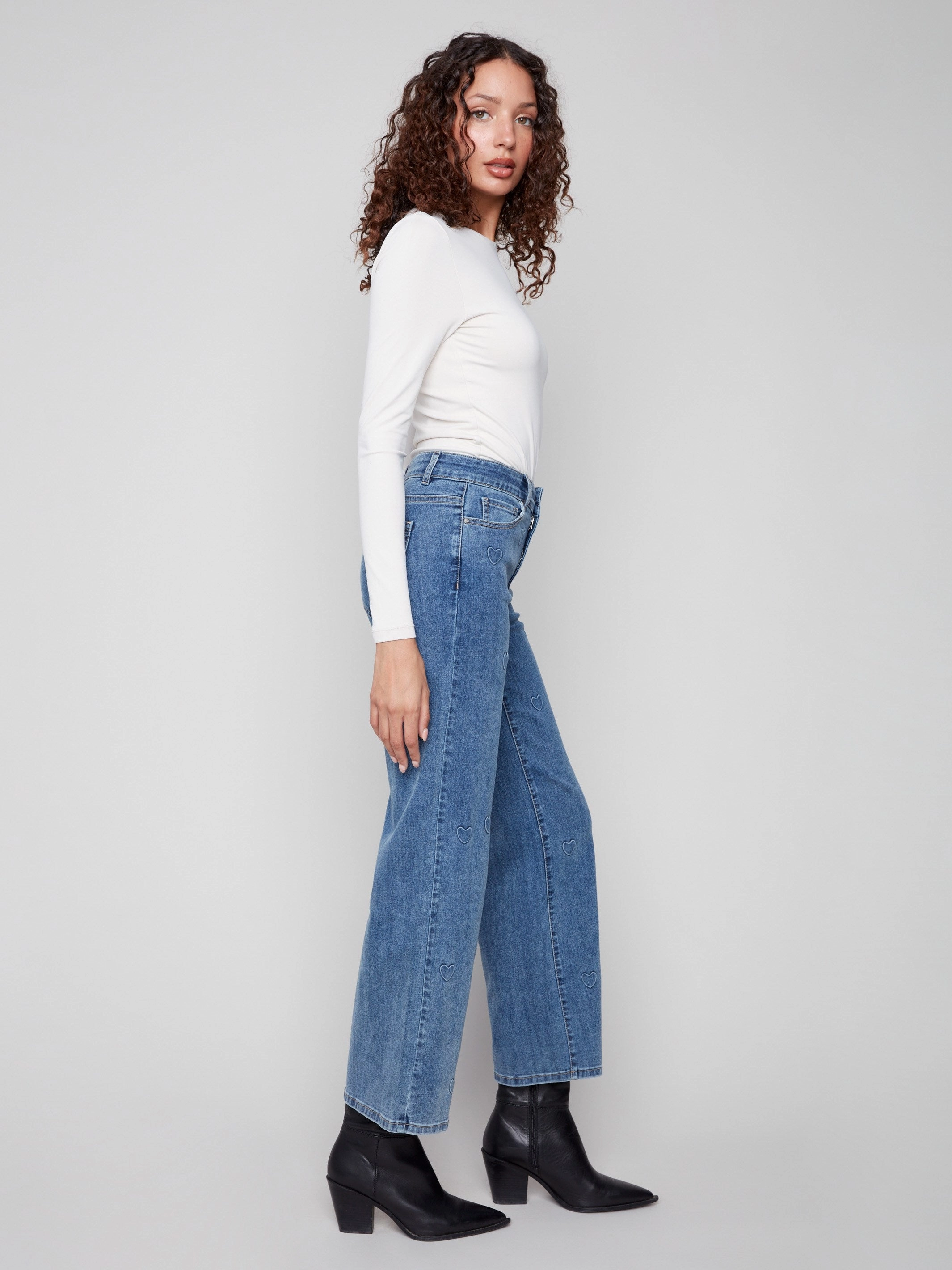 Style Friendly Morning Stroll Evening Stroll Trend Setter Wide Leg Jeans With All-Over Hearts - Denim Hearts