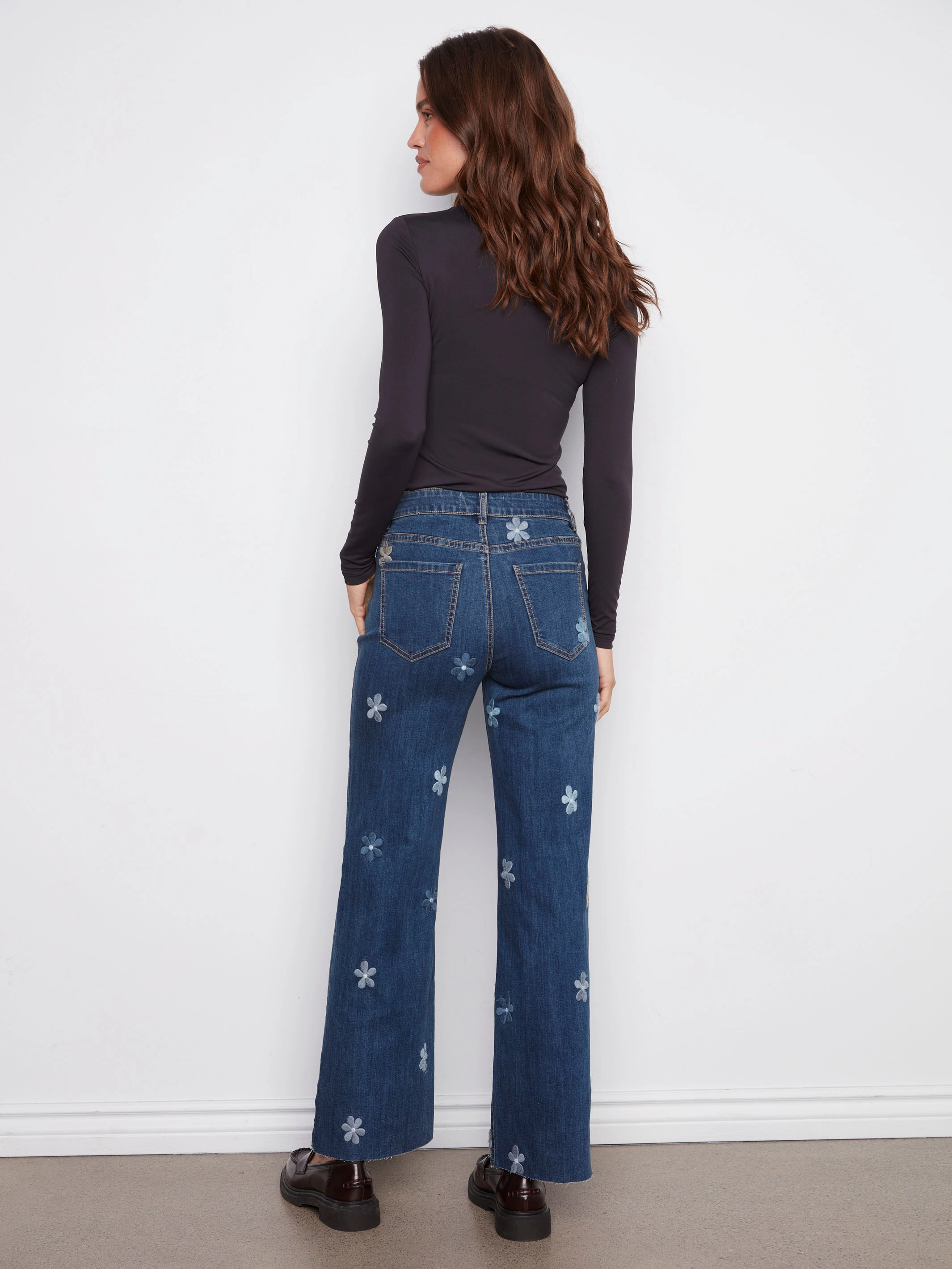 Morning Ready Weekend Getaway Trend Setter Wide Leg Jeans With Flower Patches - Indigo